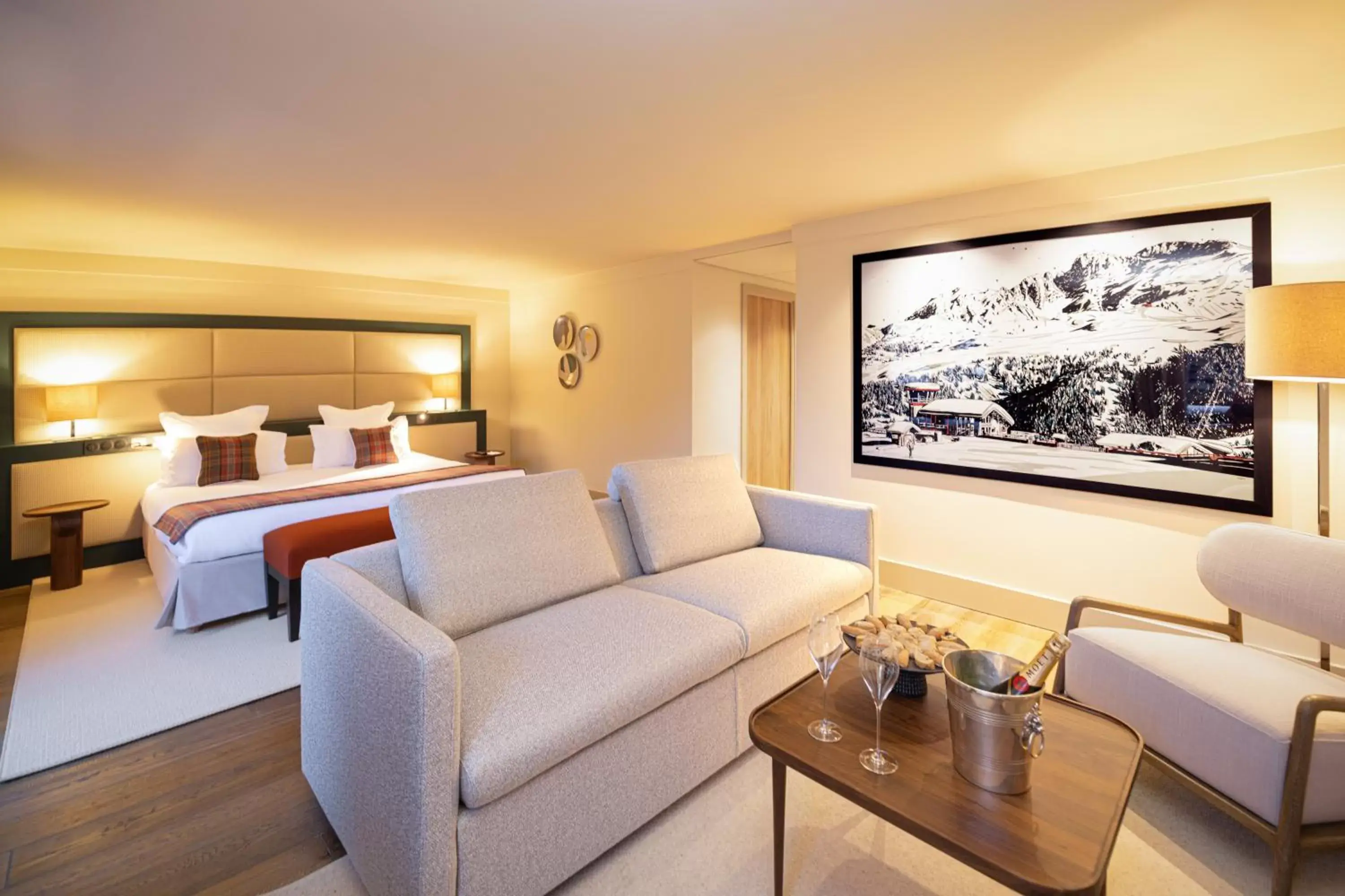 Bedroom, Seating Area in Les Suites de la Potinière