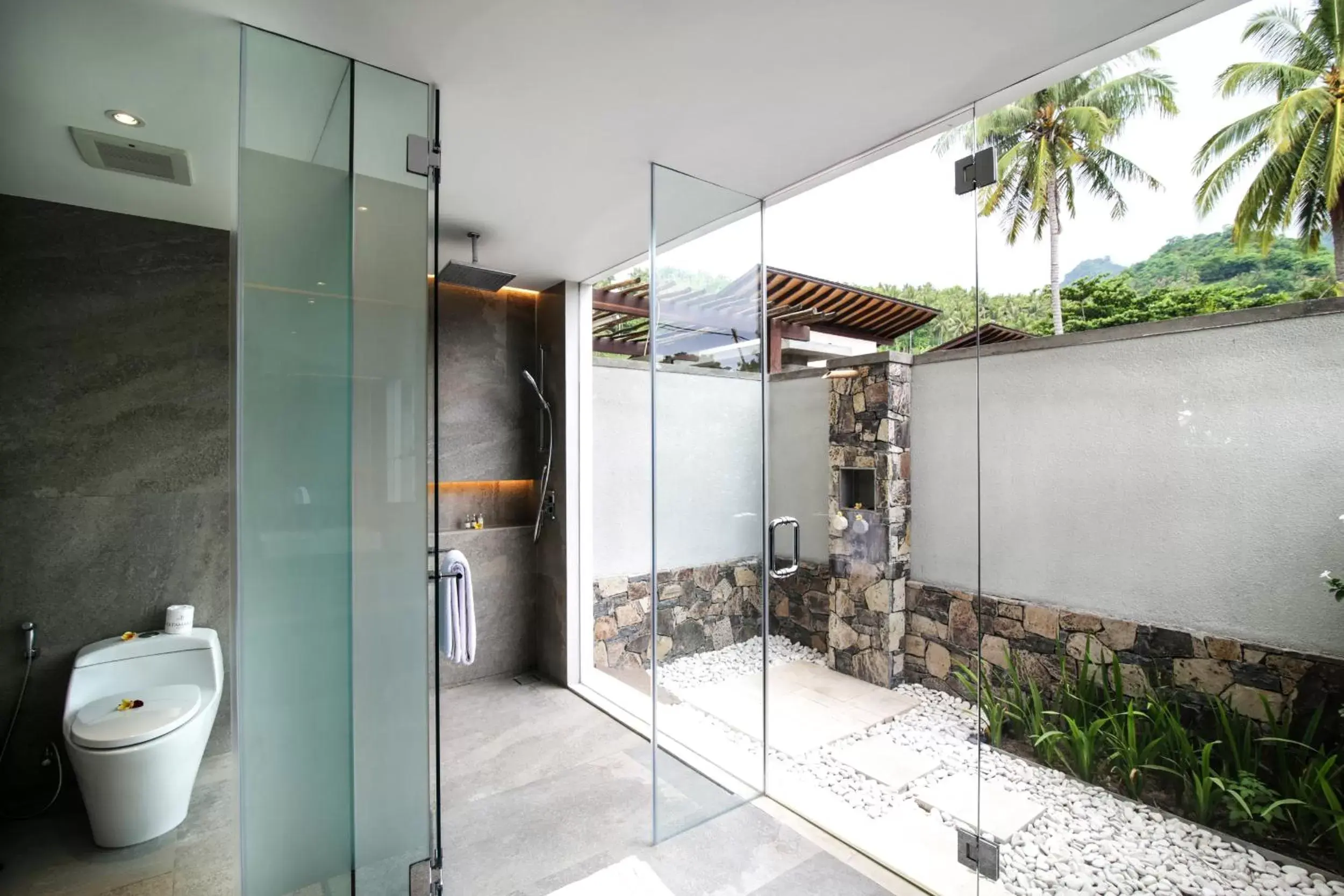 Shower, Bathroom in Katamaran Hotel & Resort