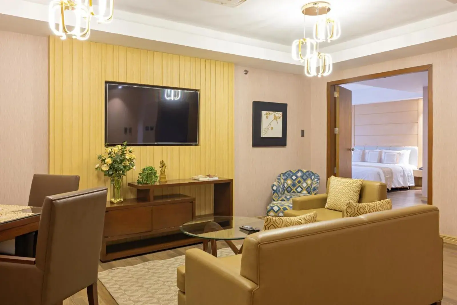 Communal lounge/ TV room, Seating Area in Best Western Plus Metro Clark