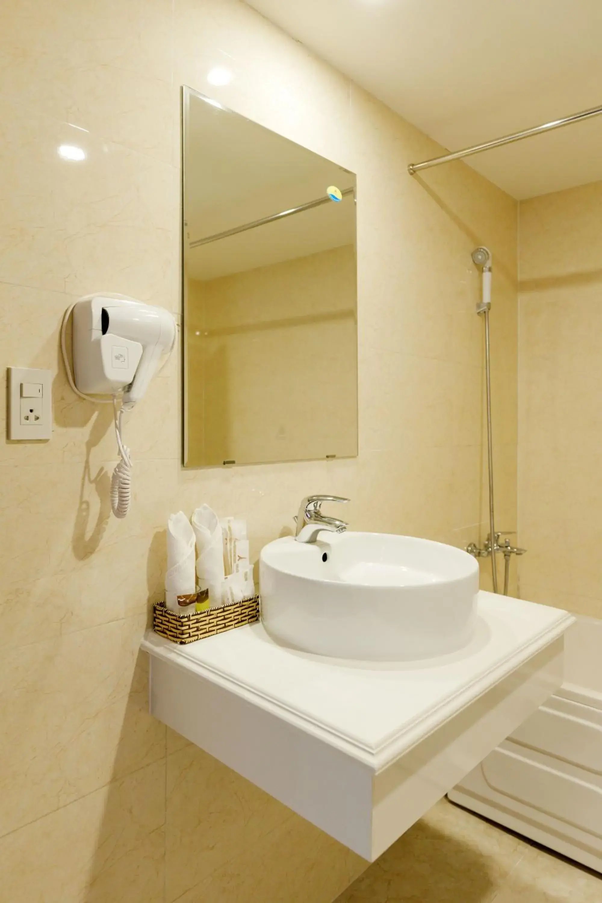 Bathroom in Paris Nha Trang Hotel