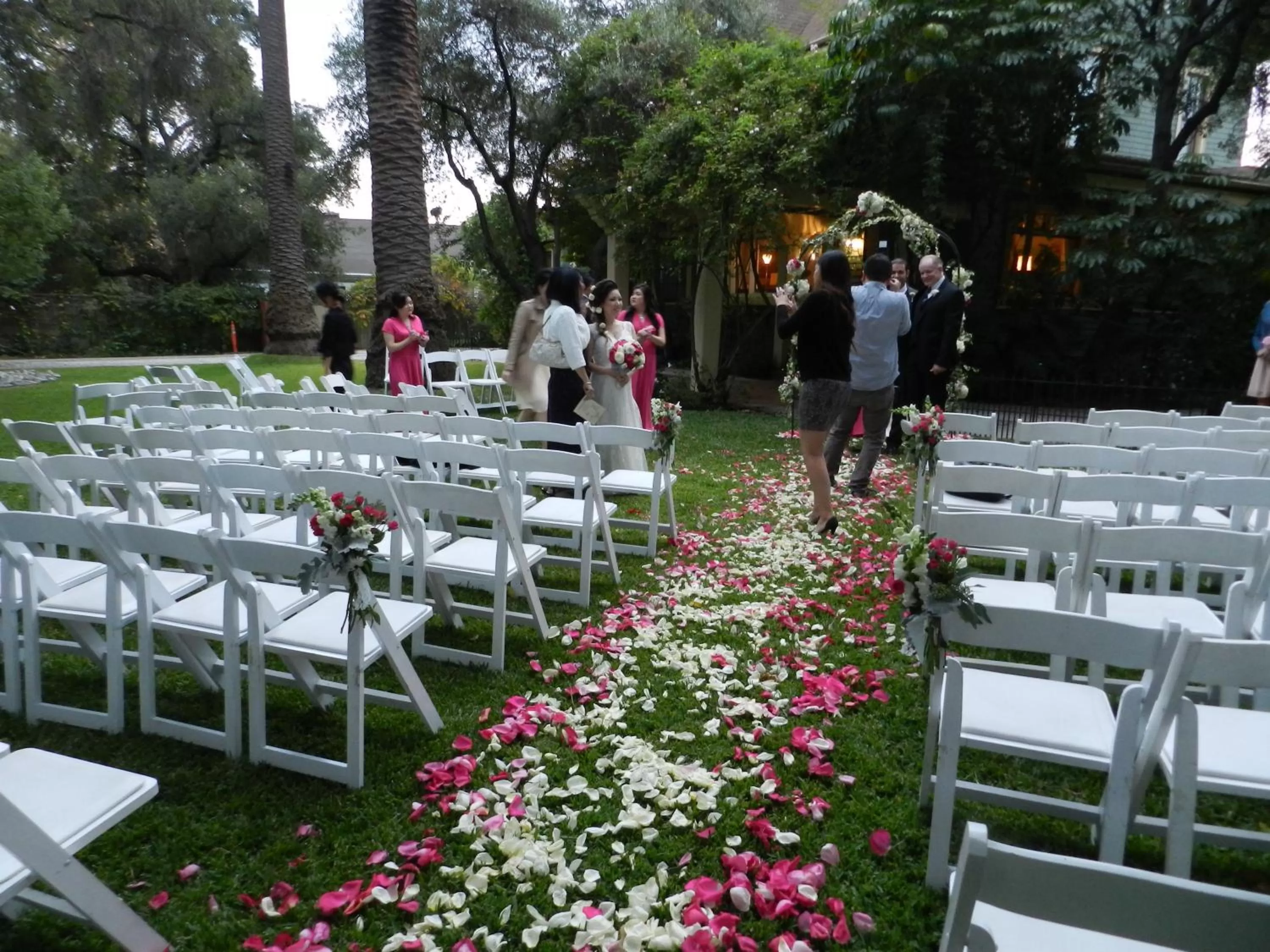 Day, Restaurant/Places to Eat in The Bissell House Bed & Breakfast