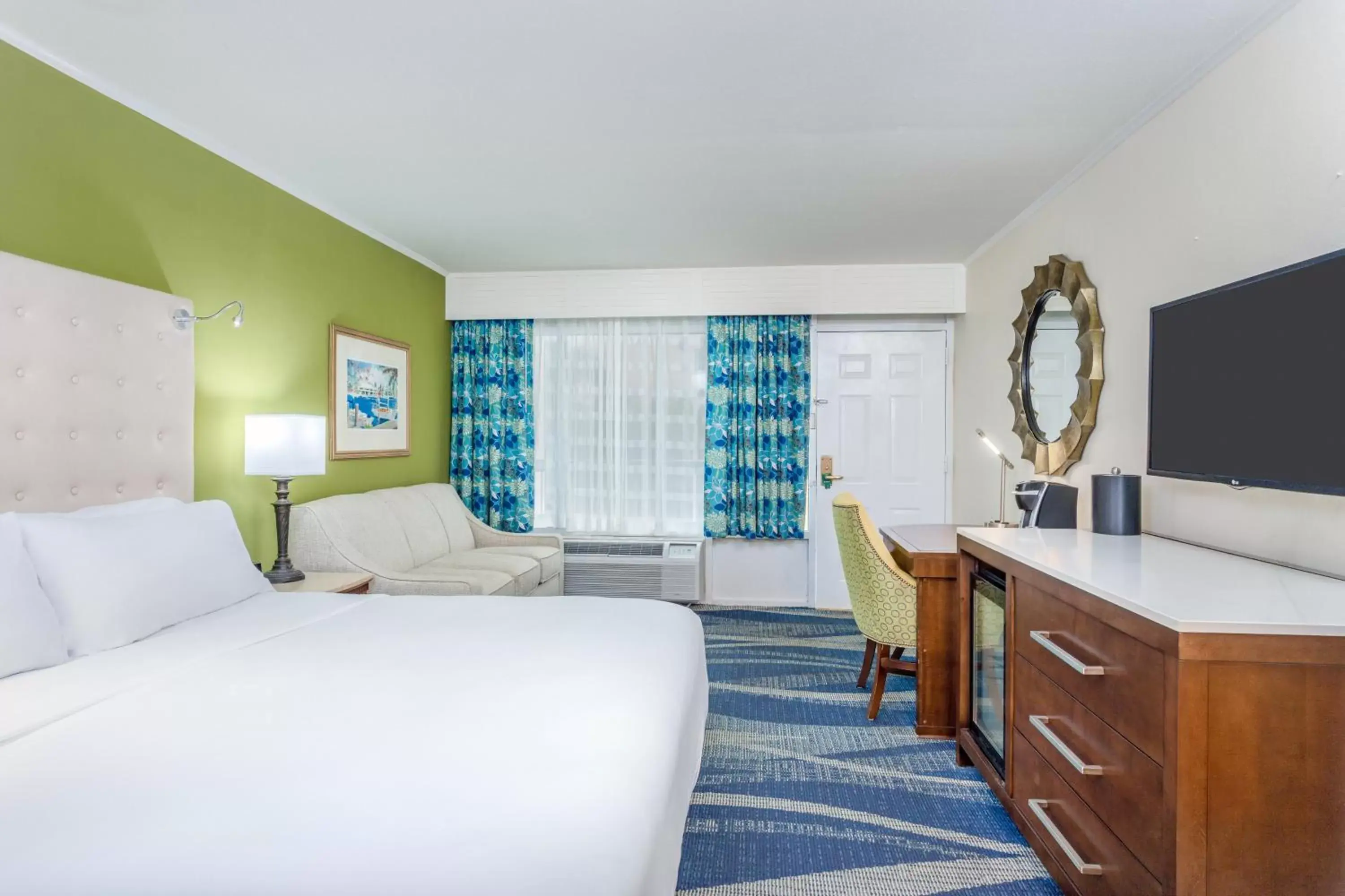 Photo of the whole room, Bed in Holiday Inn Key Largo, an IHG Hotel