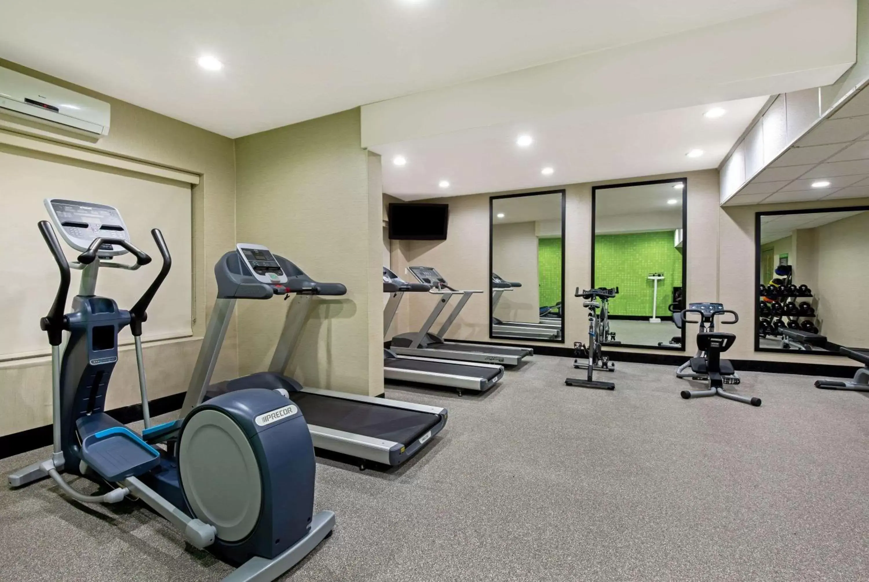 Fitness centre/facilities in La Quinta by Wyndham New Cumberland - Harrisburg Fitness centre/facilities in La Quinta by Wyndham New Cumberland - Harrisburg
