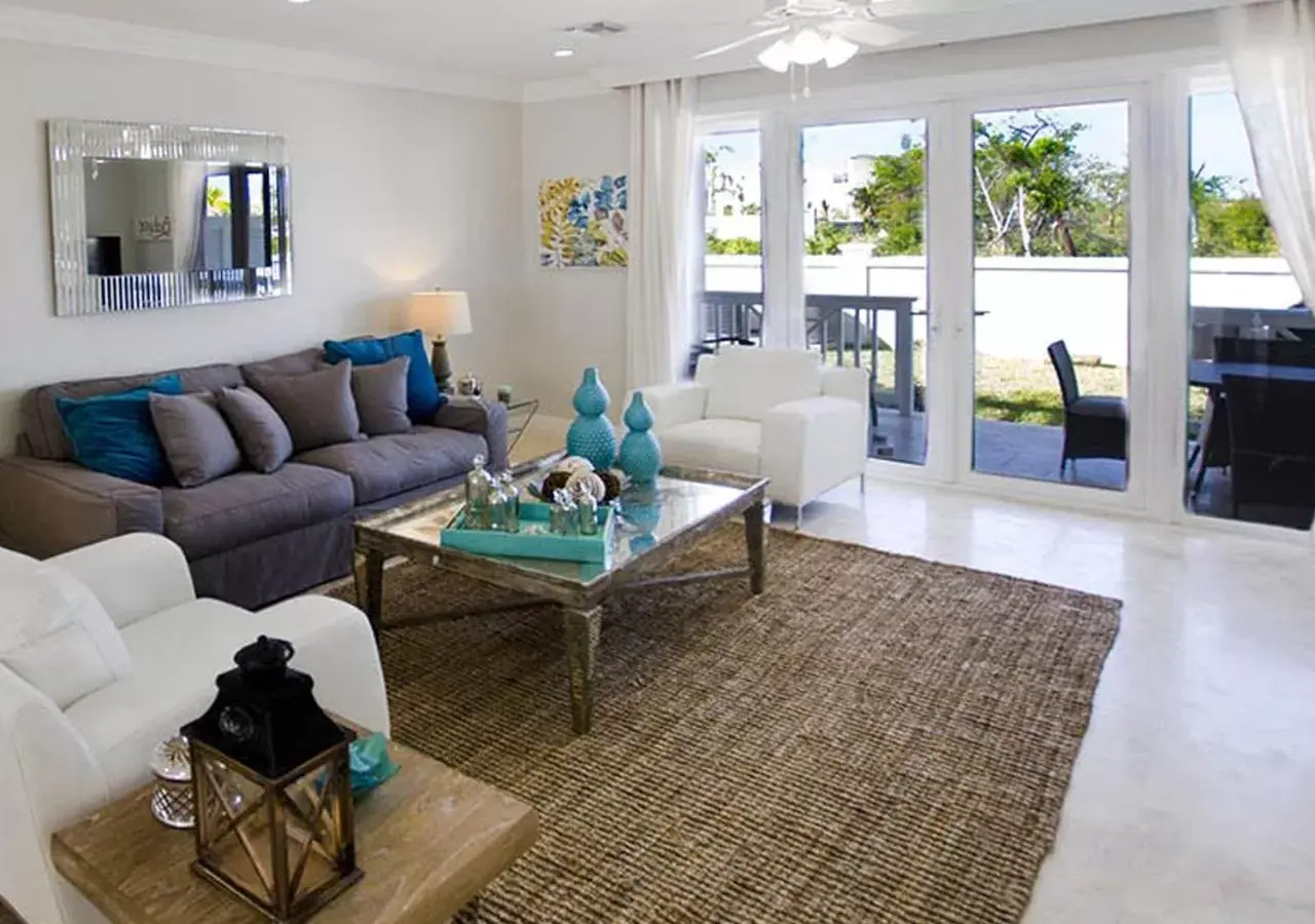 Living room, Seating Area in Palm Cay Marina and Resort
