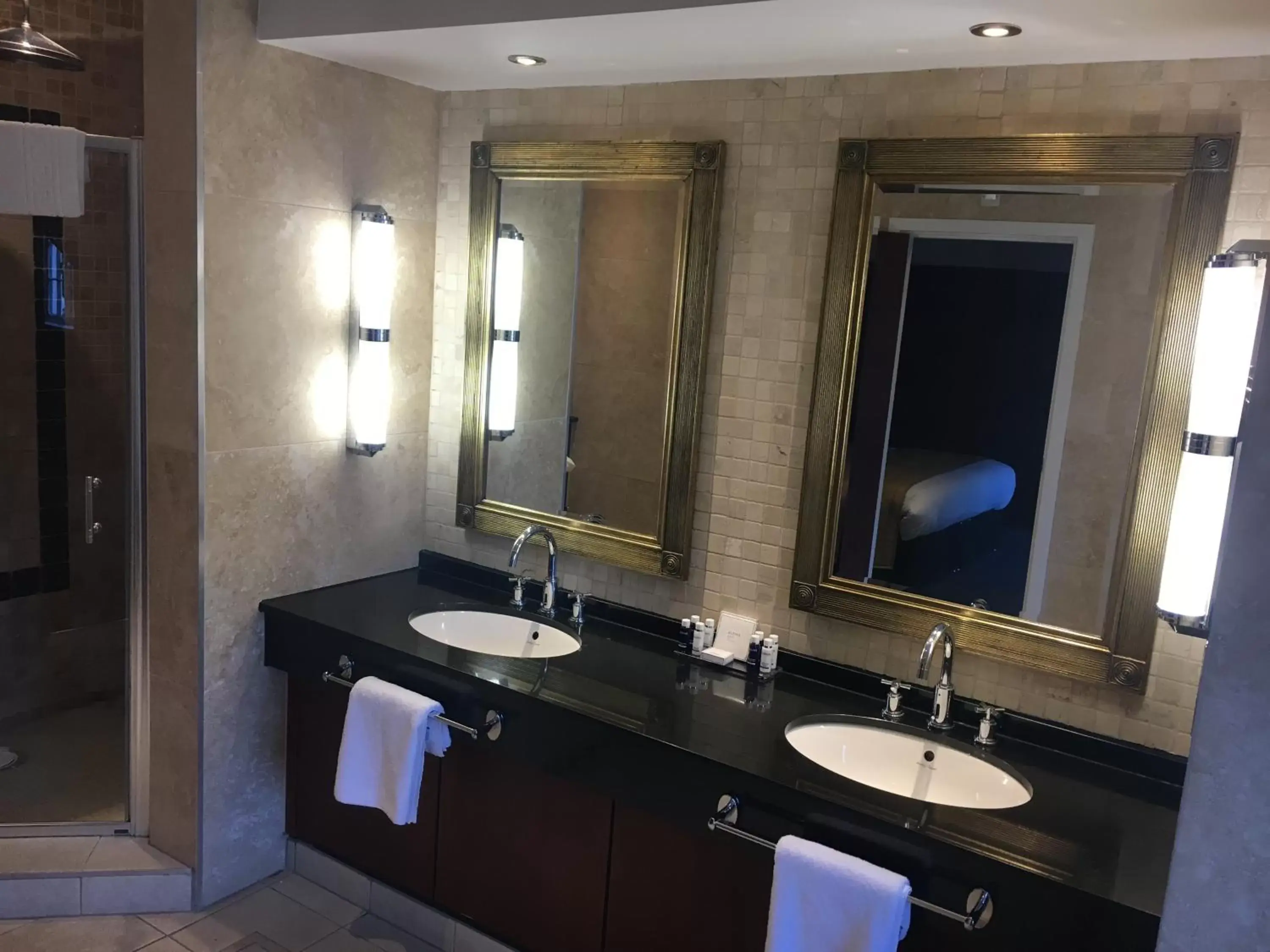 Bathroom in Wild Pheasant Hotel & Spa