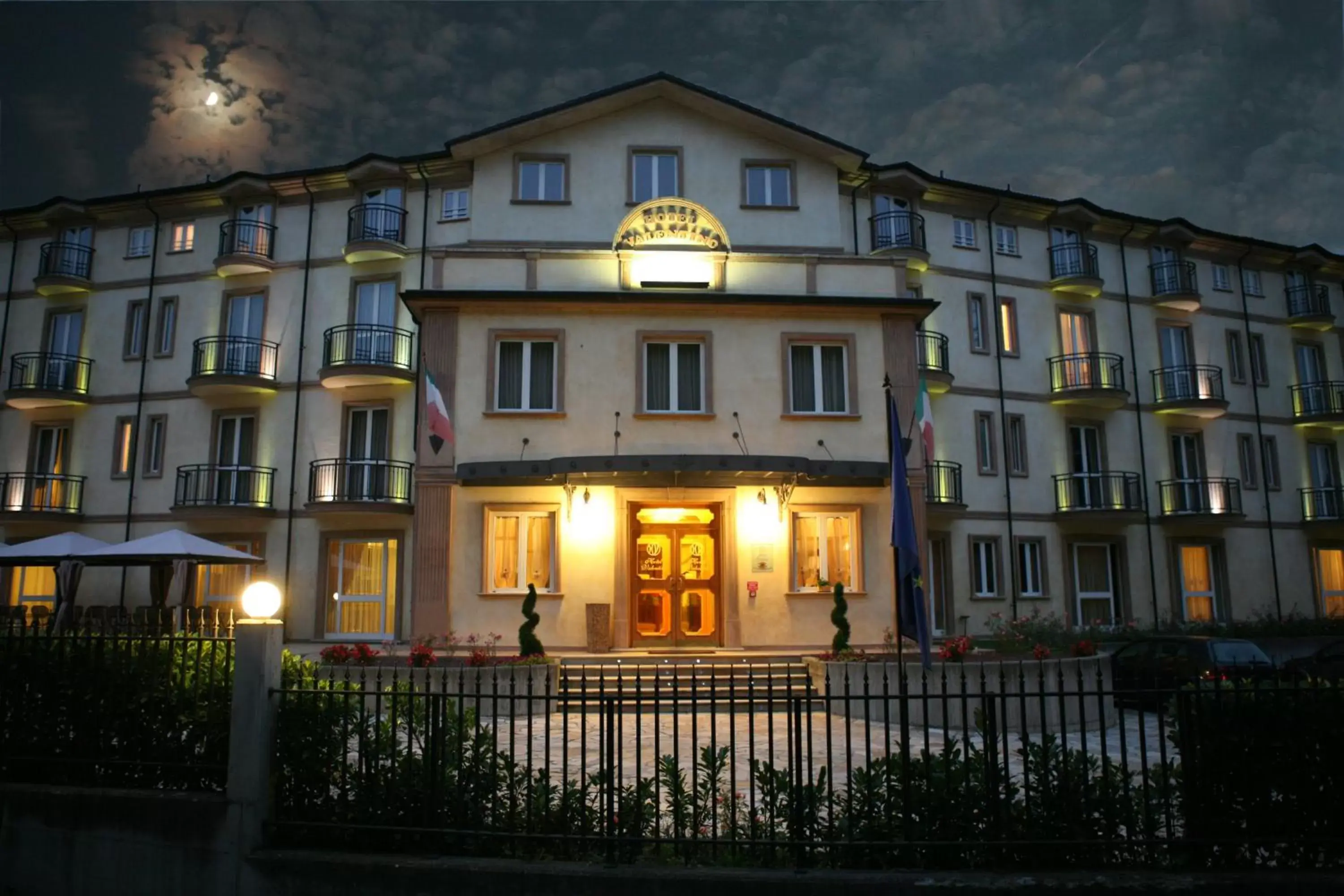 Facade/entrance, Property Building in Hotel Valentino