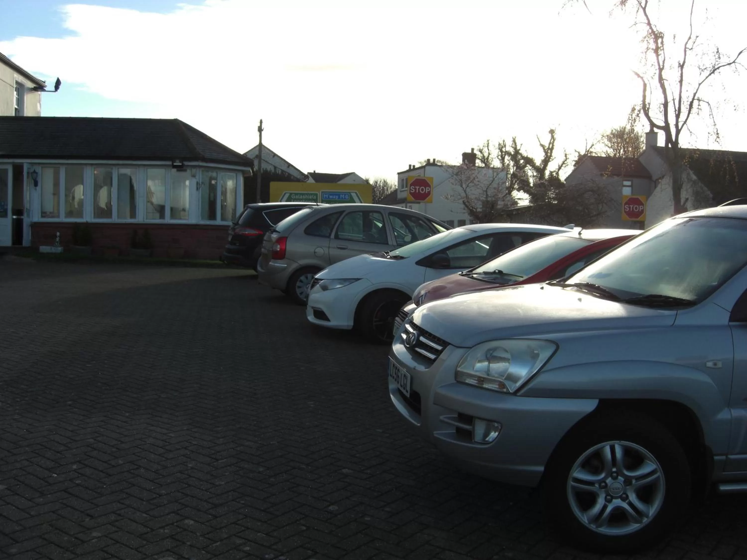 Parking in Lynebank House Hotel, Bed & Breakfast