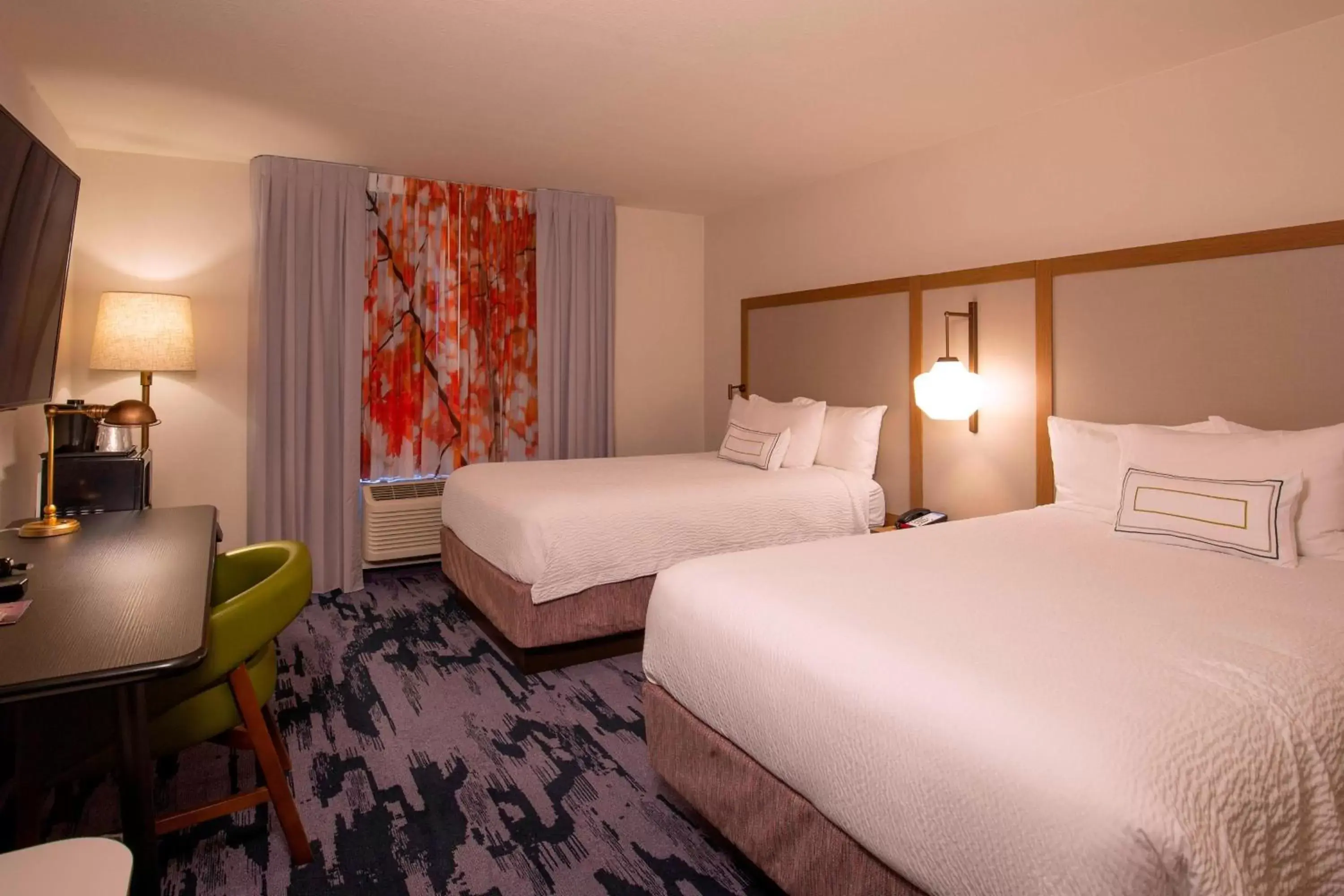 Photo of the whole room, Bed in Fairfield Inn & Suites by Marriott Venice