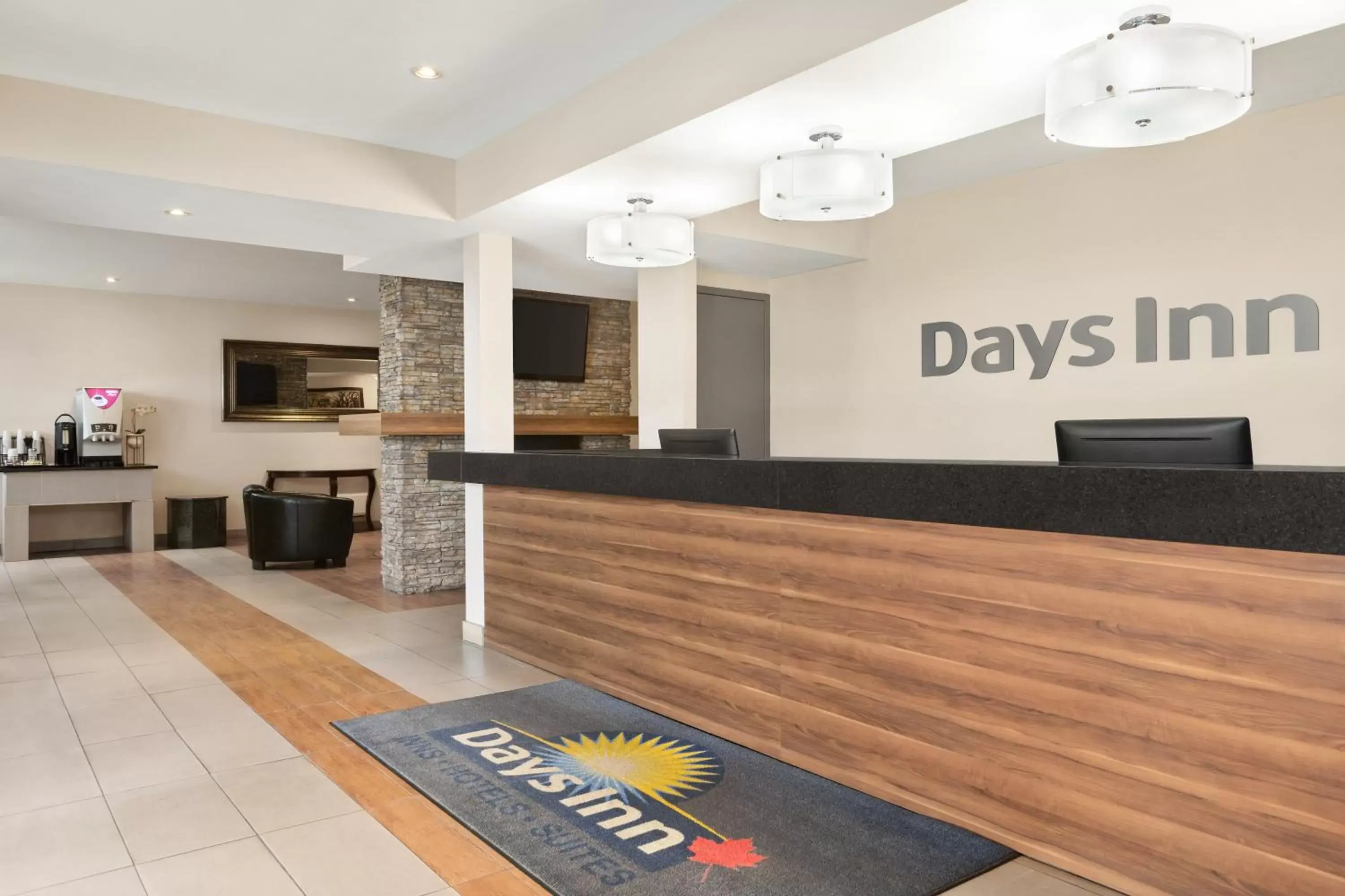Lobby or reception, Lobby/Reception in Days Inn by Wyndham Montreal East