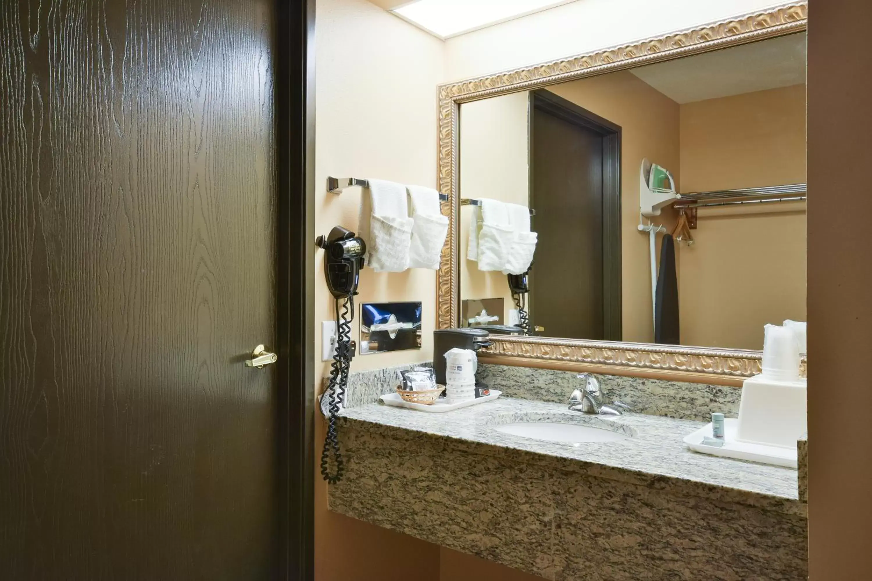 Bathroom in Best Western Resort Hotel & Conference Center Portage