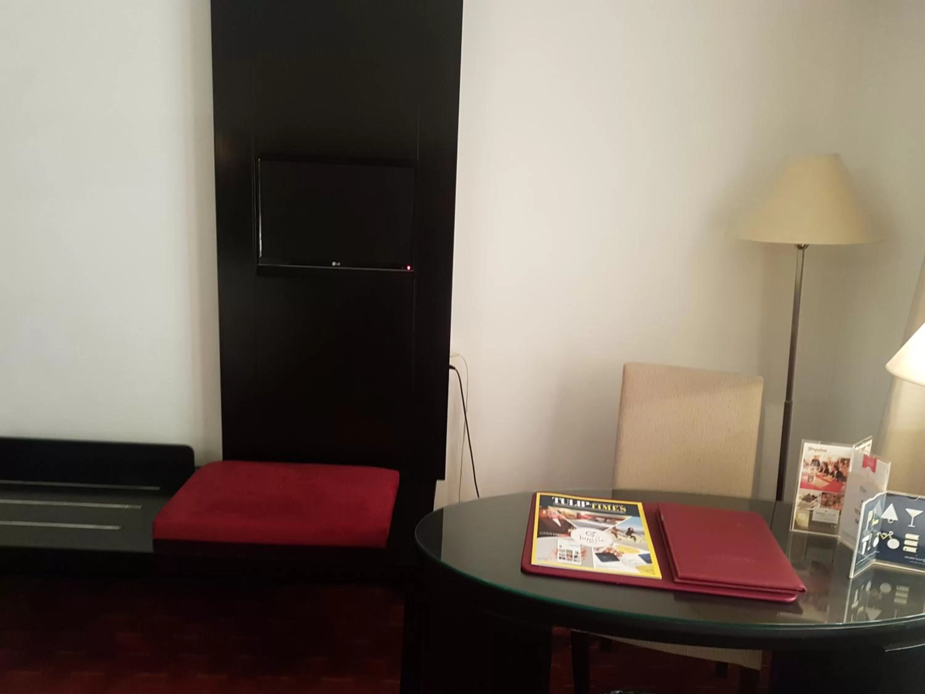 Seating area in Golden Tulip El Mechtel