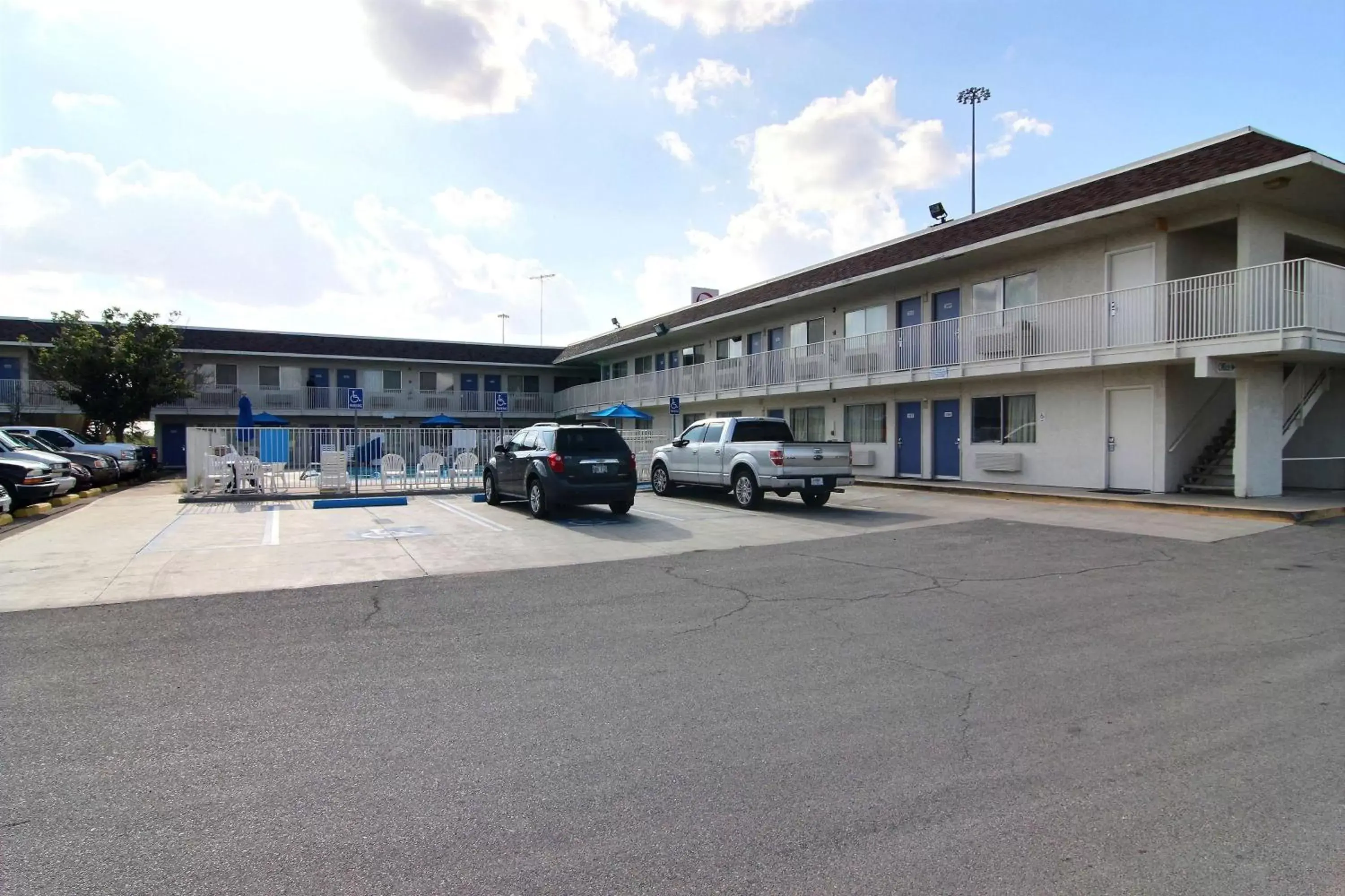 Property Building in Motel 6-Odessa, TX