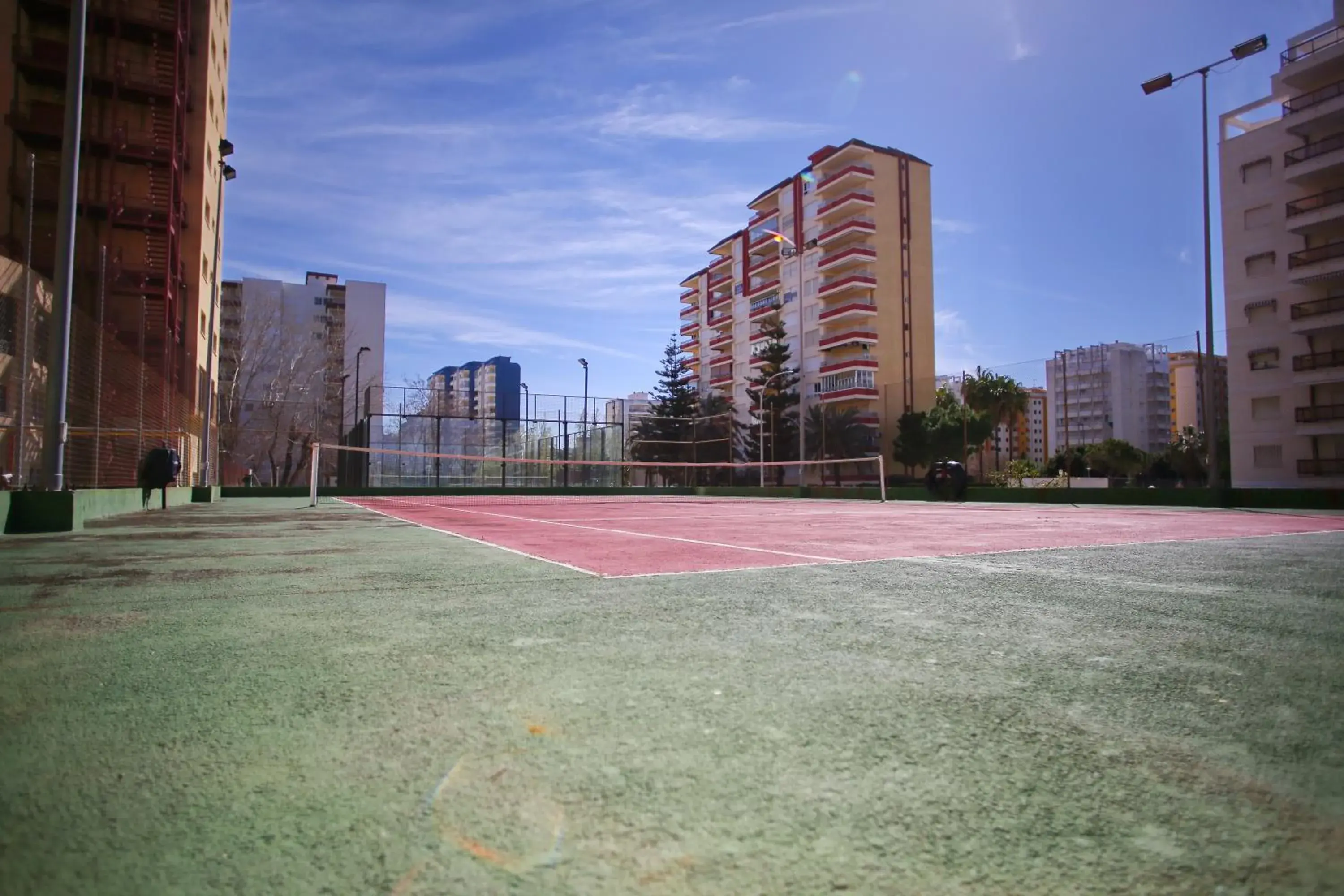 Tennis court in Hotel Tres Anclas