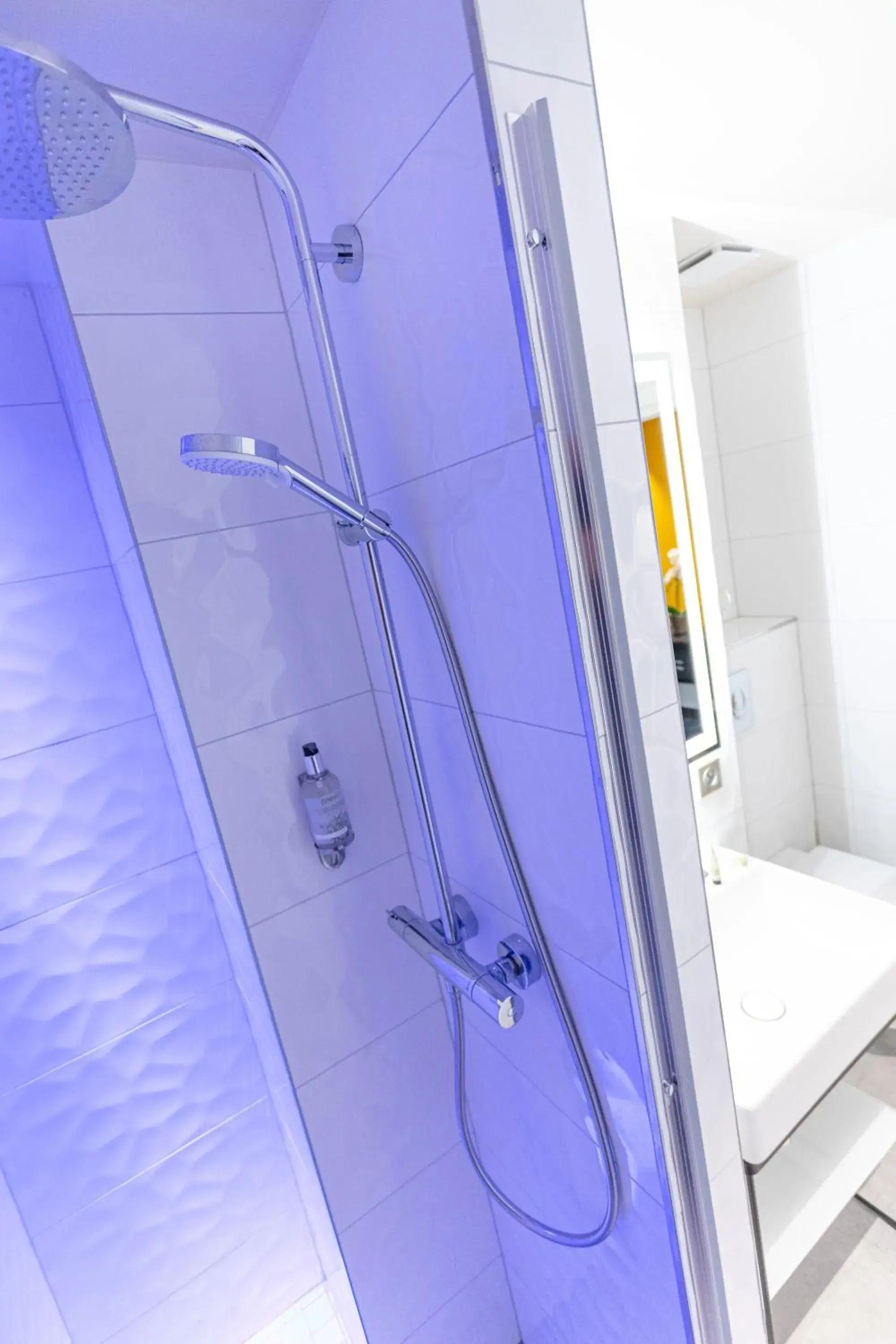 Shower, Bathroom in Europe Haguenau – Hotel & Spa