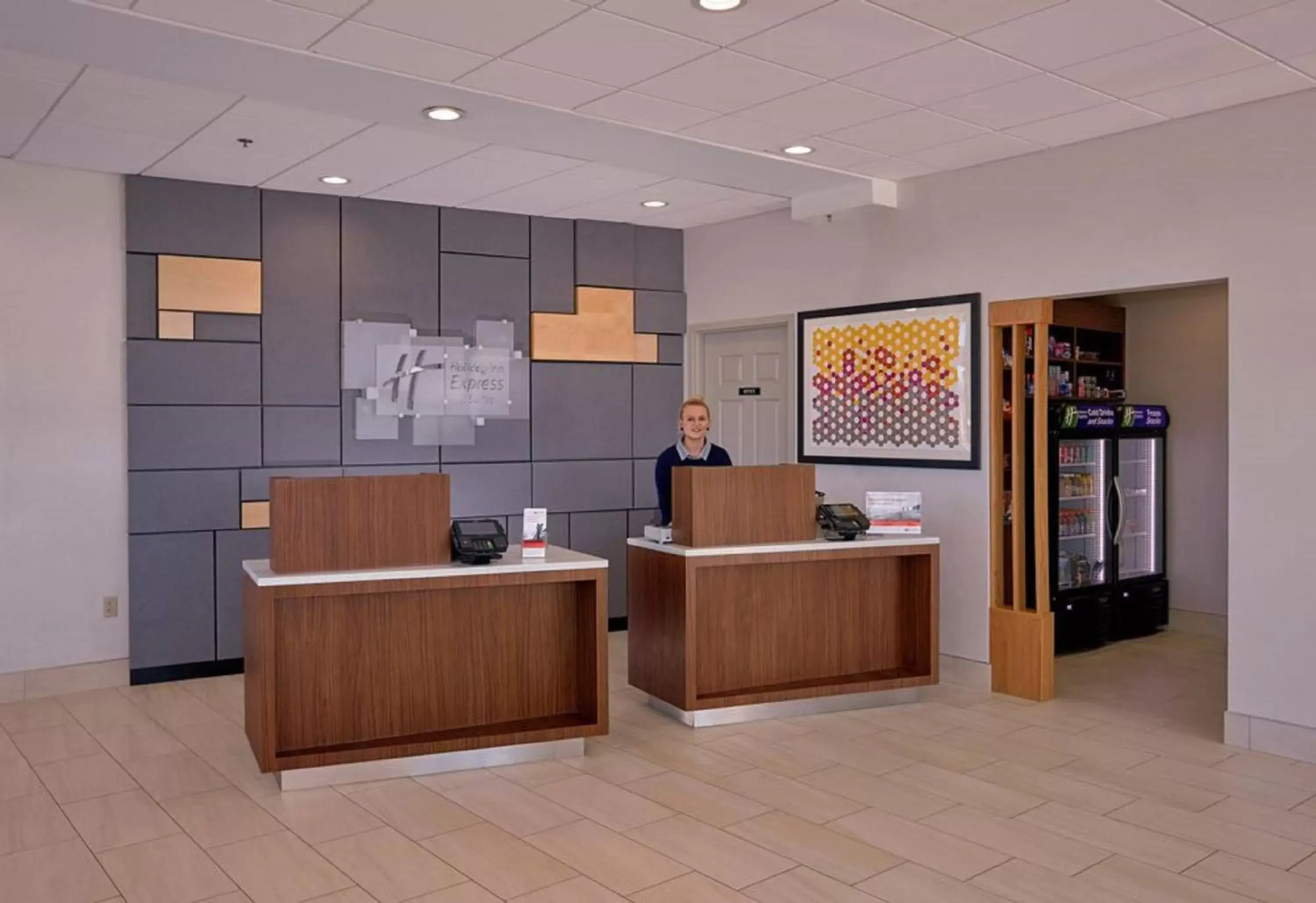 Property building, Lobby/Reception in Holiday Inn Express Pigeon Forge – Sevierville, an IHG Hotel