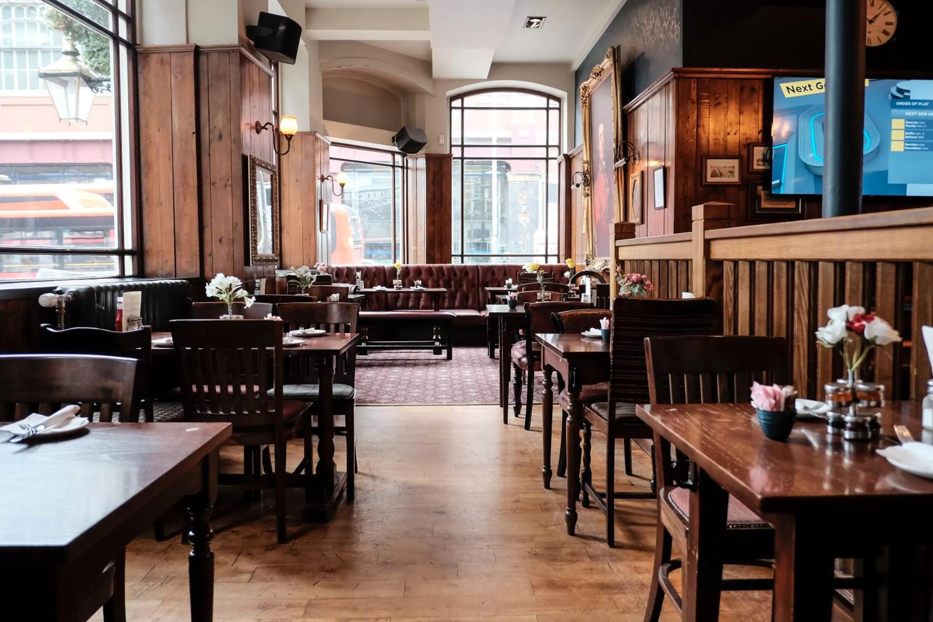 Restaurant/places to eat in The Wellington Hotel