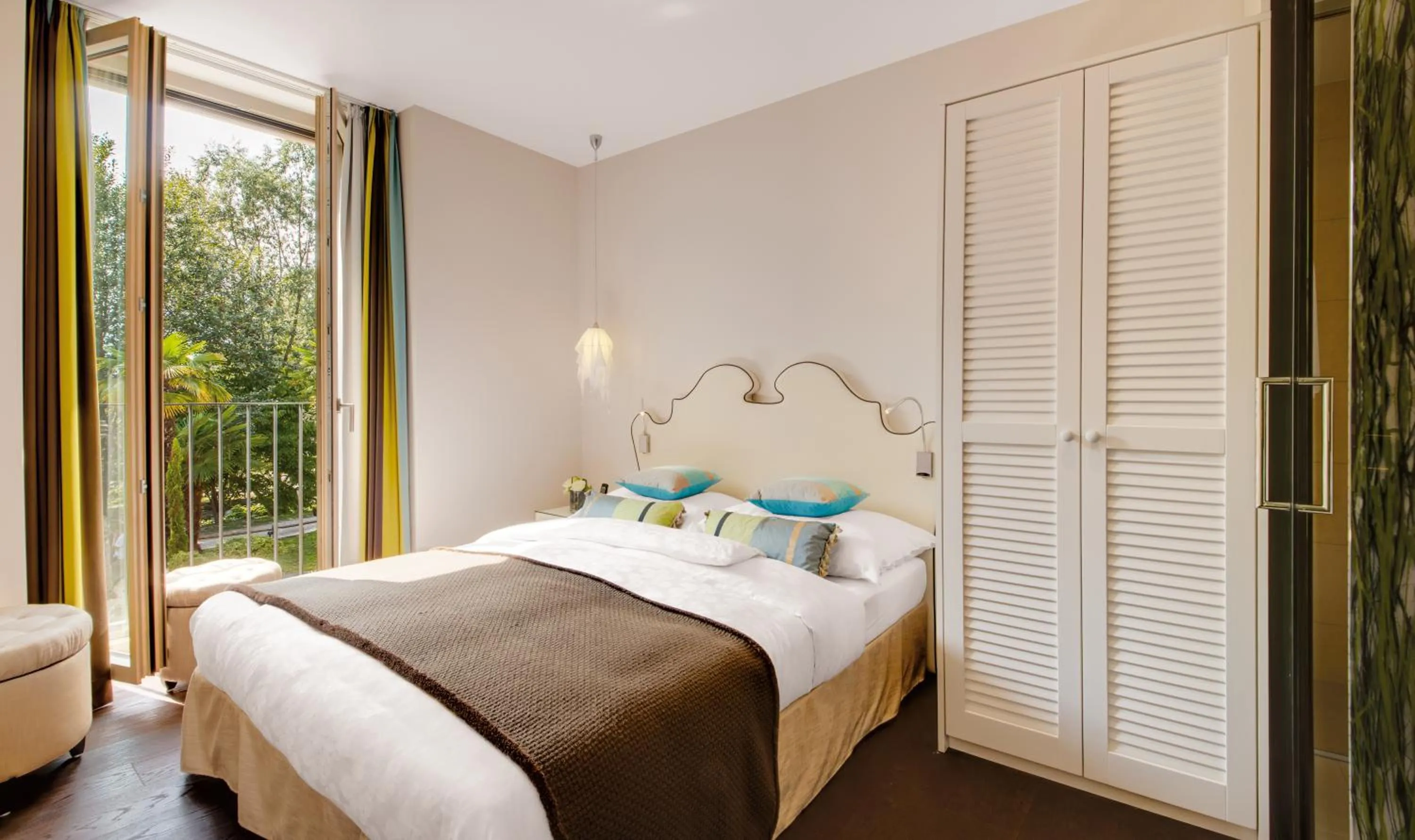 Photo of the whole room, Bed in Giardino Lago