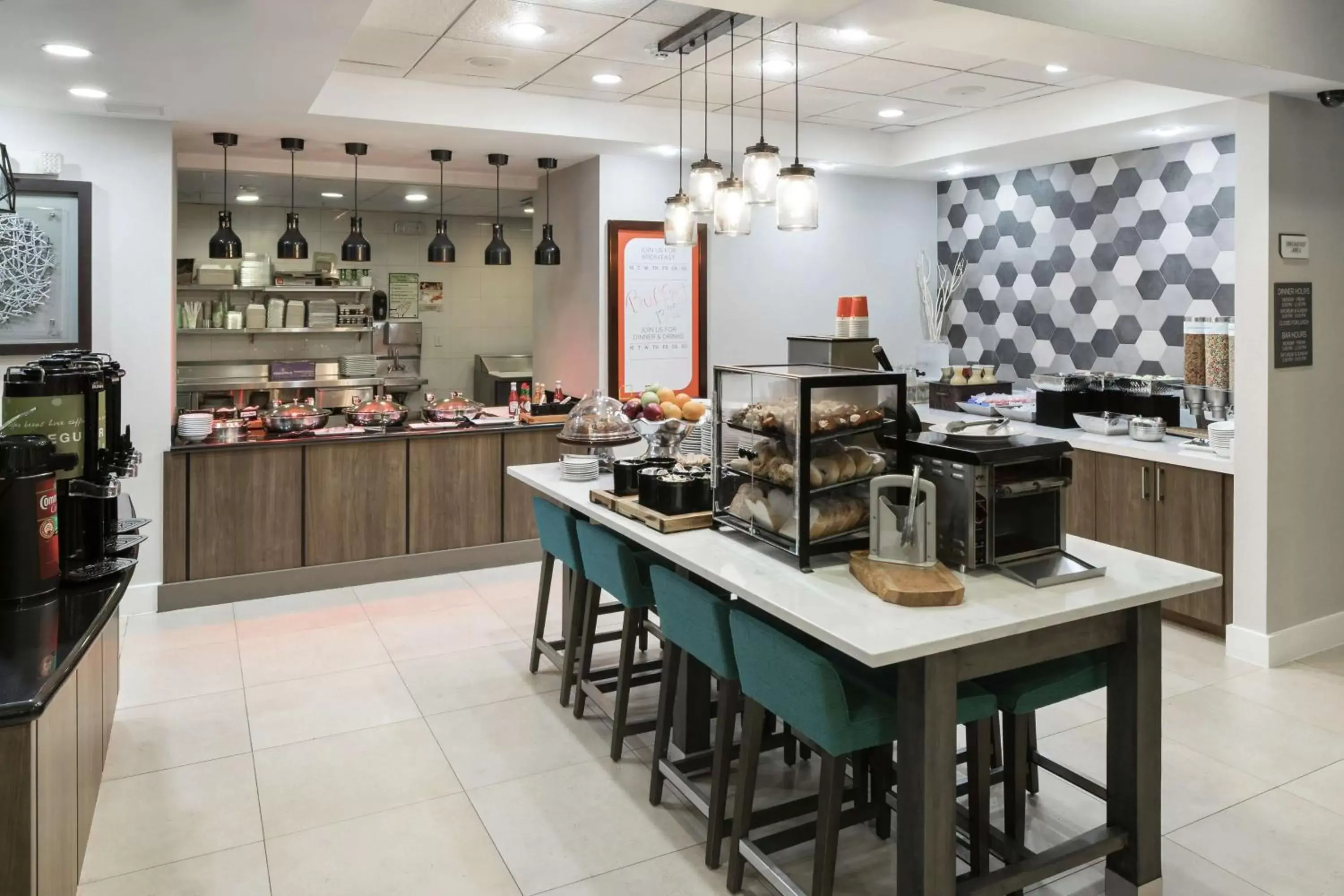 Breakfast, Restaurant/Places to Eat in Hilton Garden Inn DFW North Grapevine