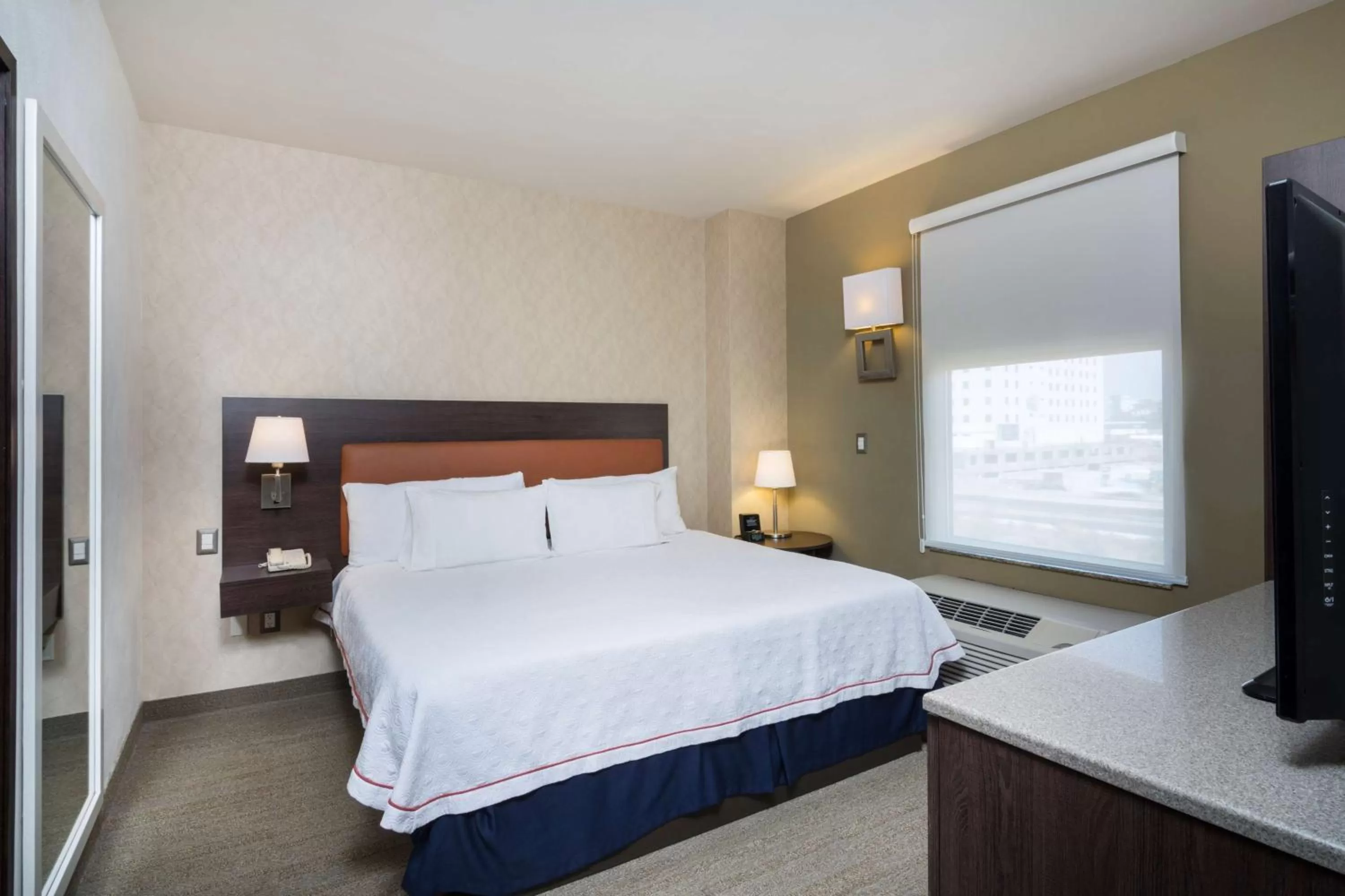 Photo of the whole room, Bed in Homewood Suites by Hilton Queretaro