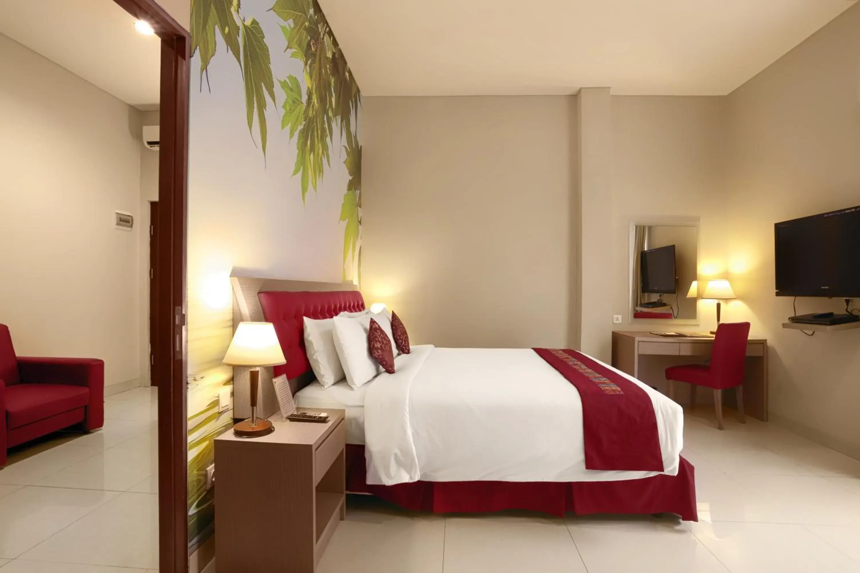 Bedroom, Bed in Kuta Central Park Hotel