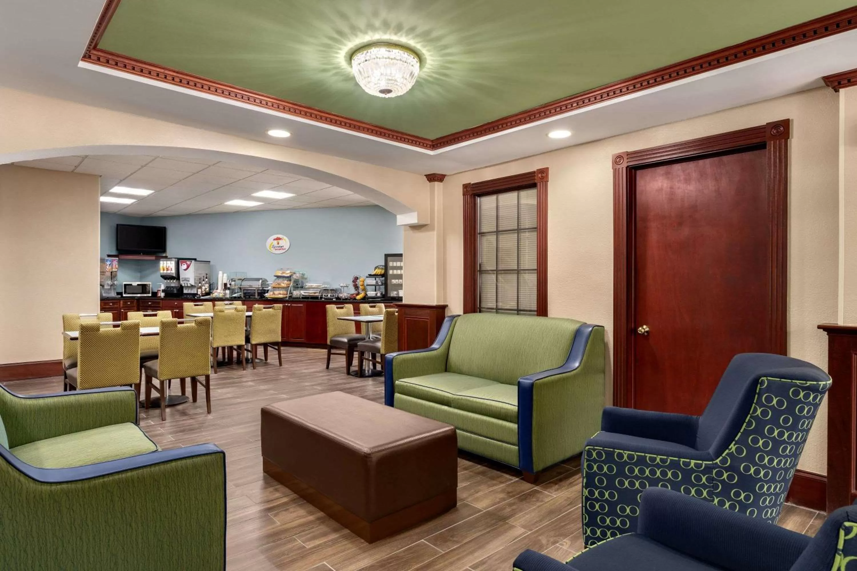 Lobby or reception in Super 8 by Wyndham West Greenwich/Providence