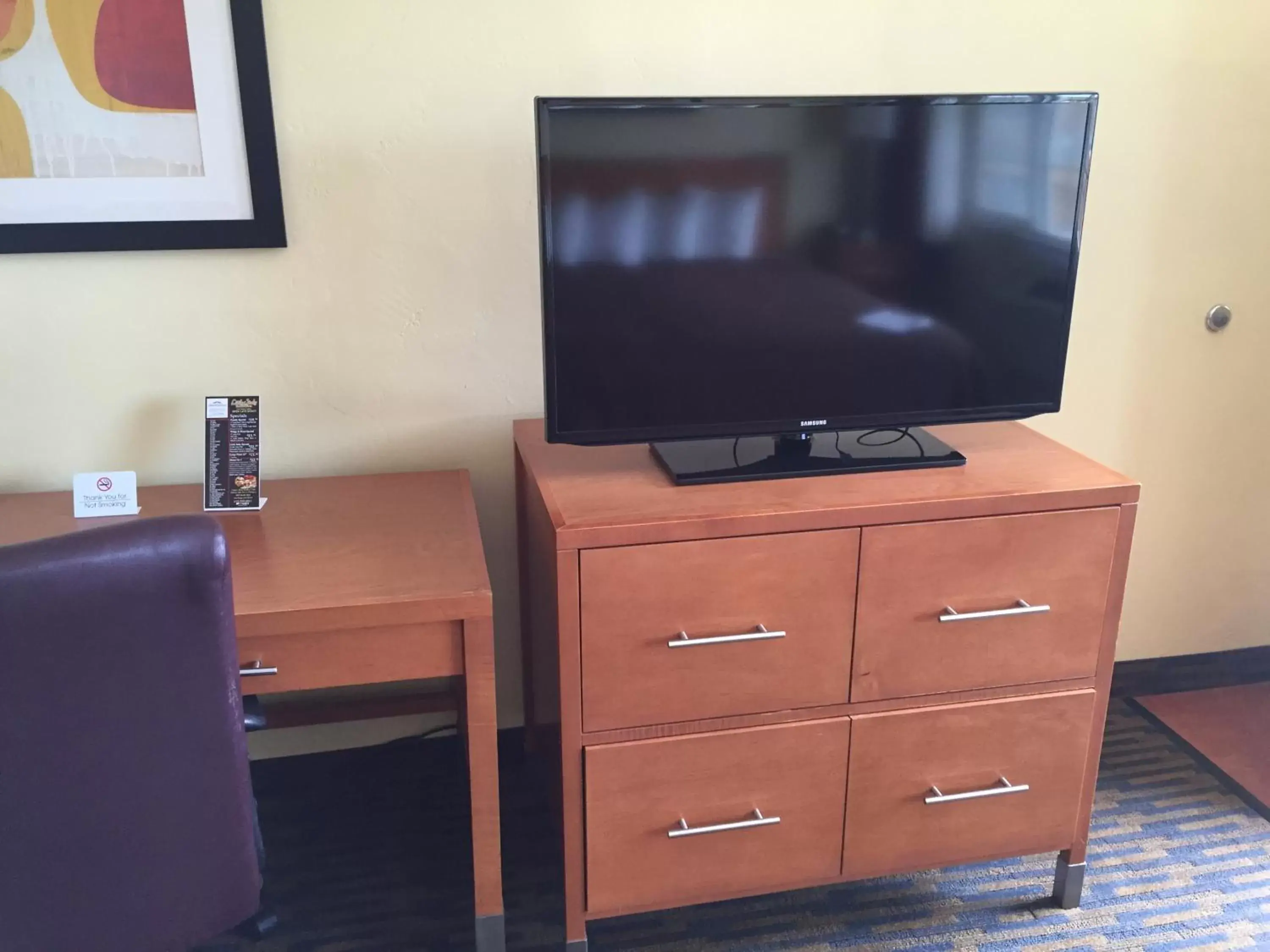 TV and multimedia, TV/Entertainment Center in Howard Johnson by Wyndham San Diego Sea World