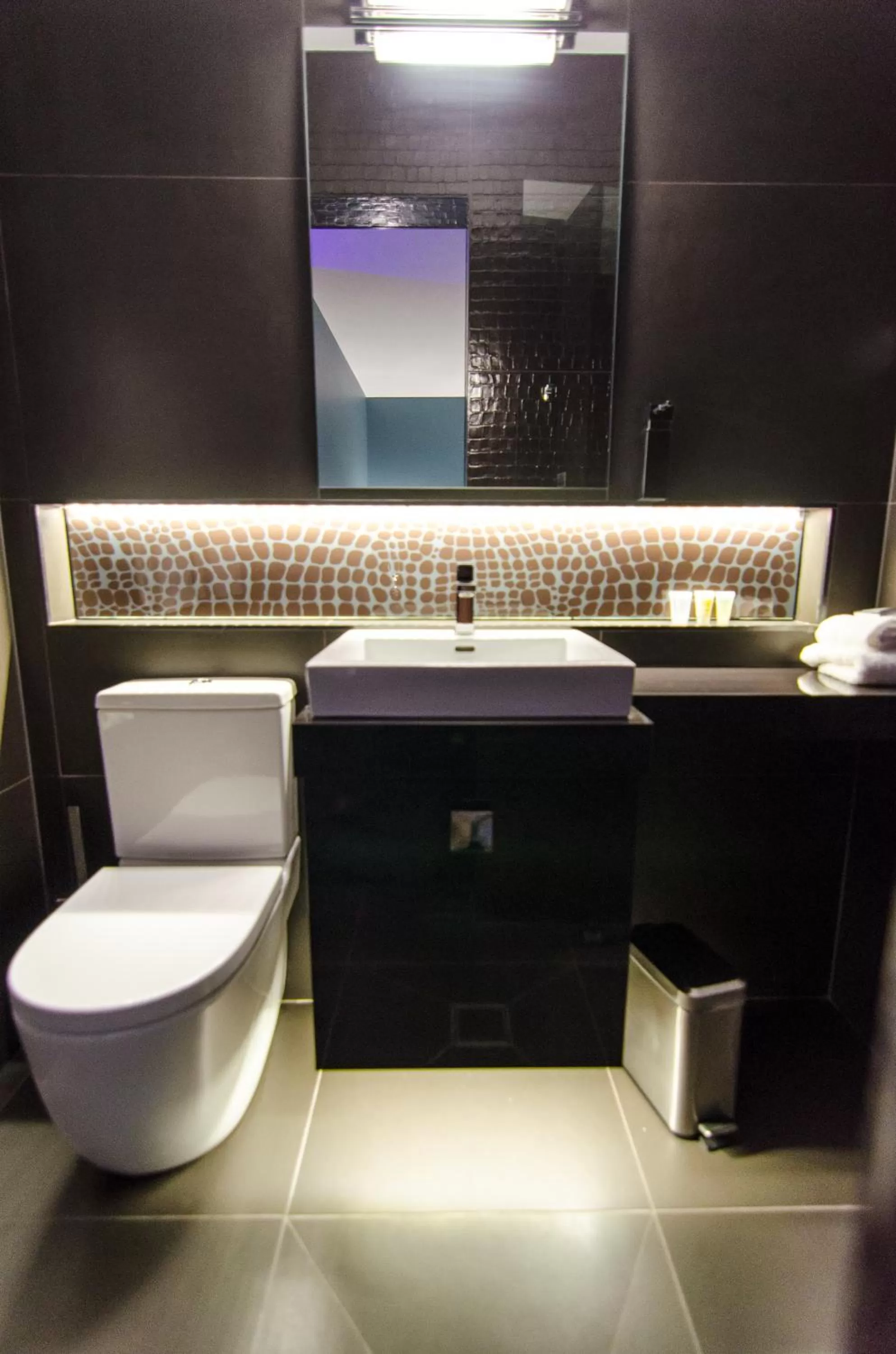 Bathroom in Junction Hotel