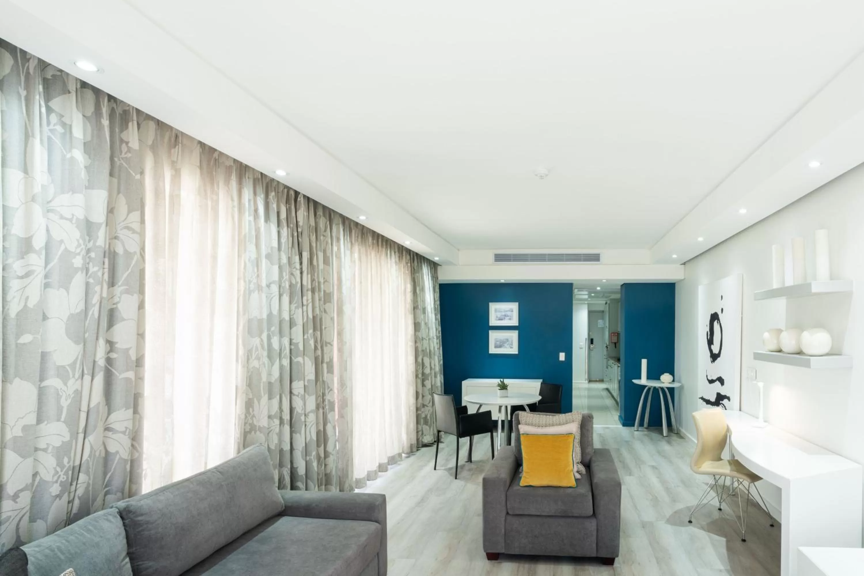 Living room in Protea Hotel by Marriott Cape Town North Wharf