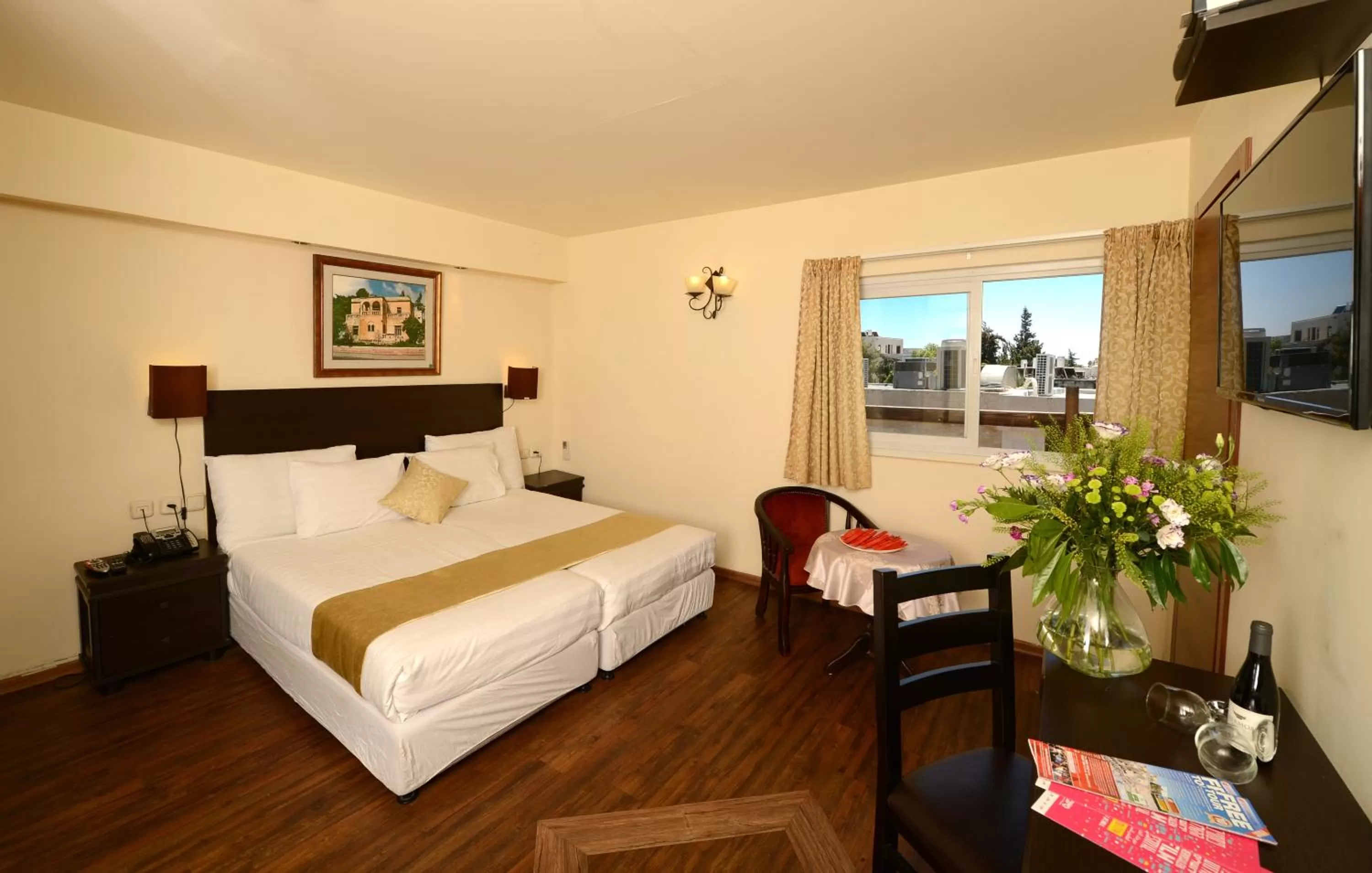 Bedroom, Bed in A Little House In Rechavia