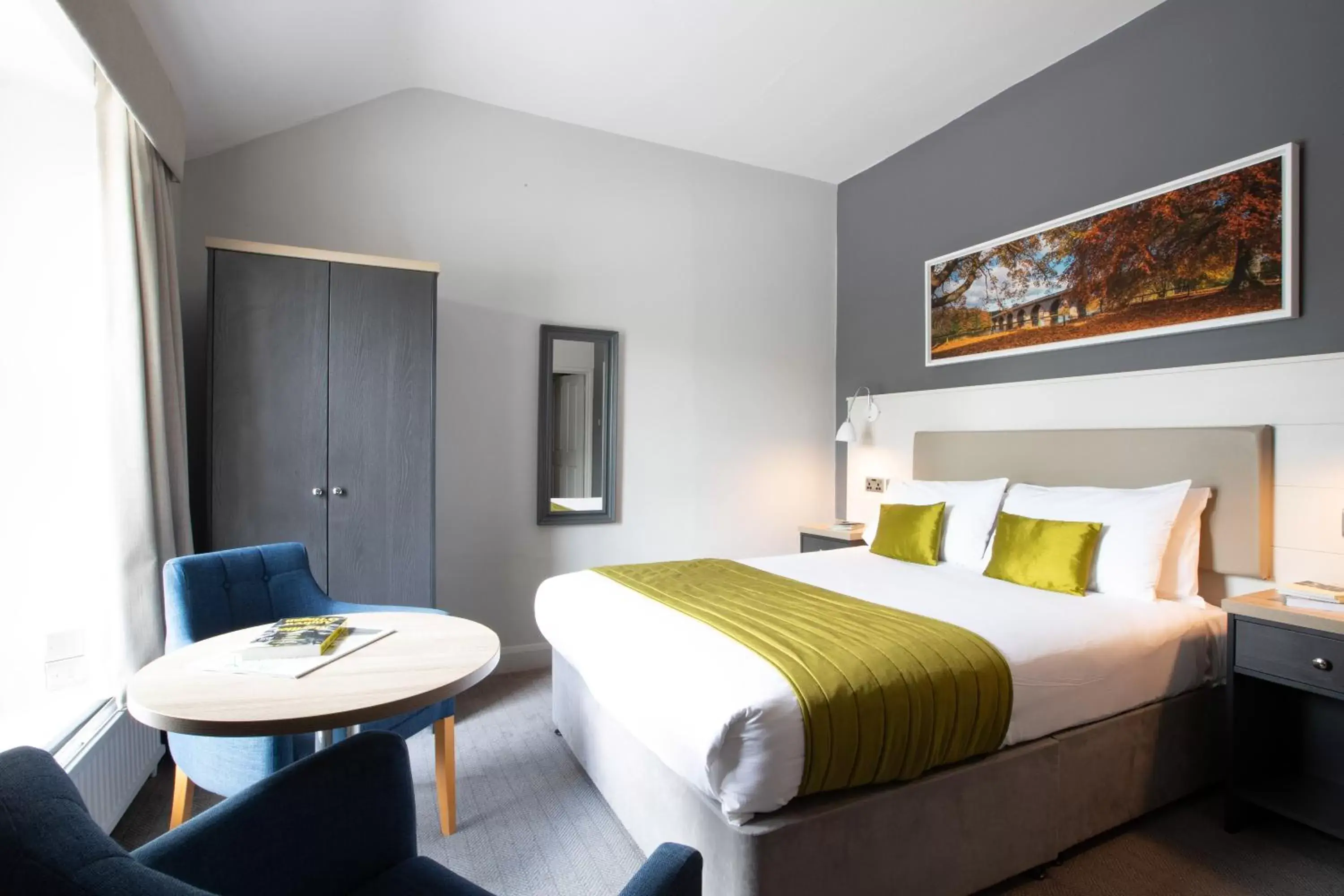 Superior Double Room in George Hotel