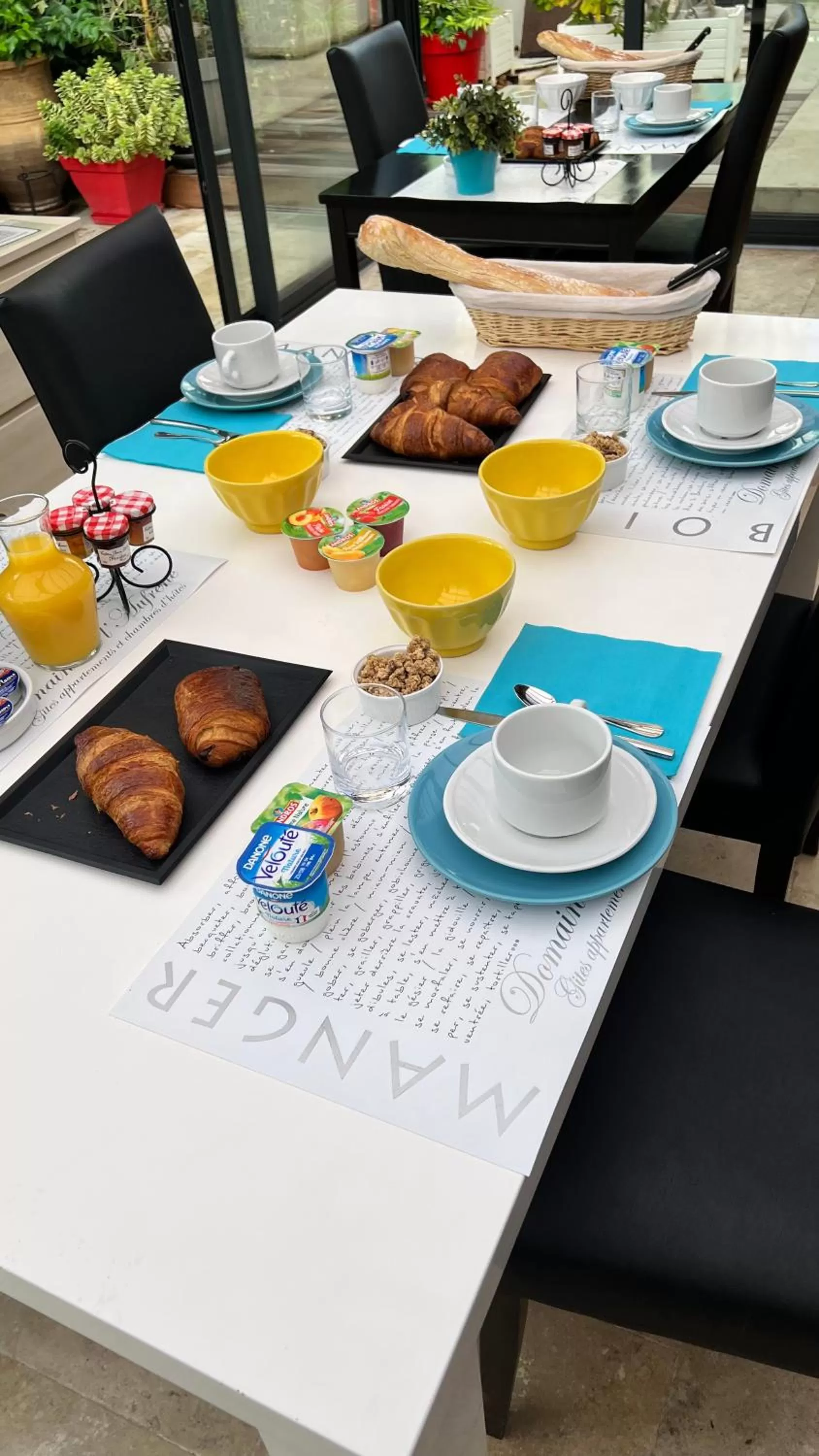 Breakfast in Domaine de l'Aufrene