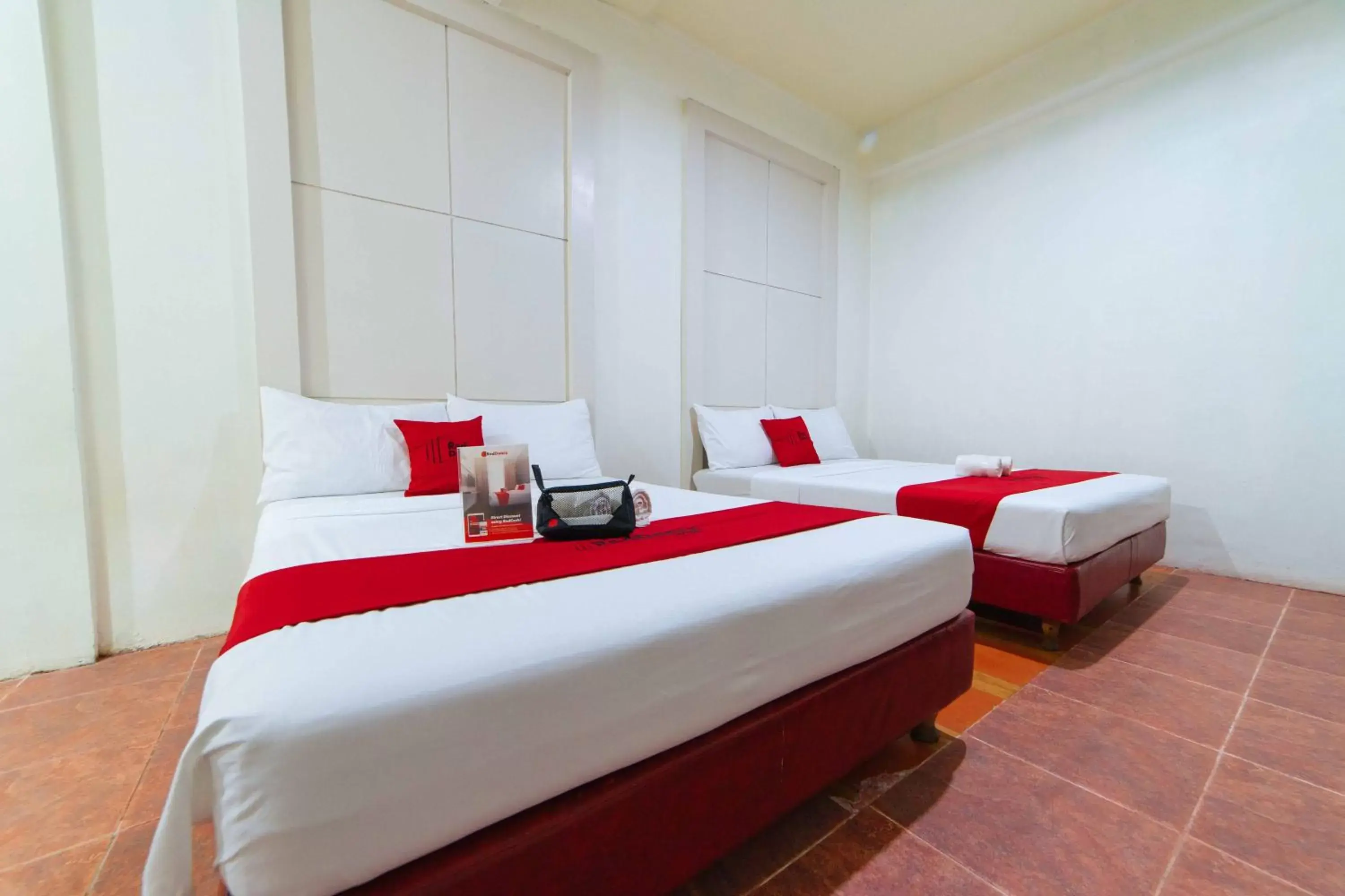 Bedroom, Bed in RedDoorz near Walking Street Angeles City