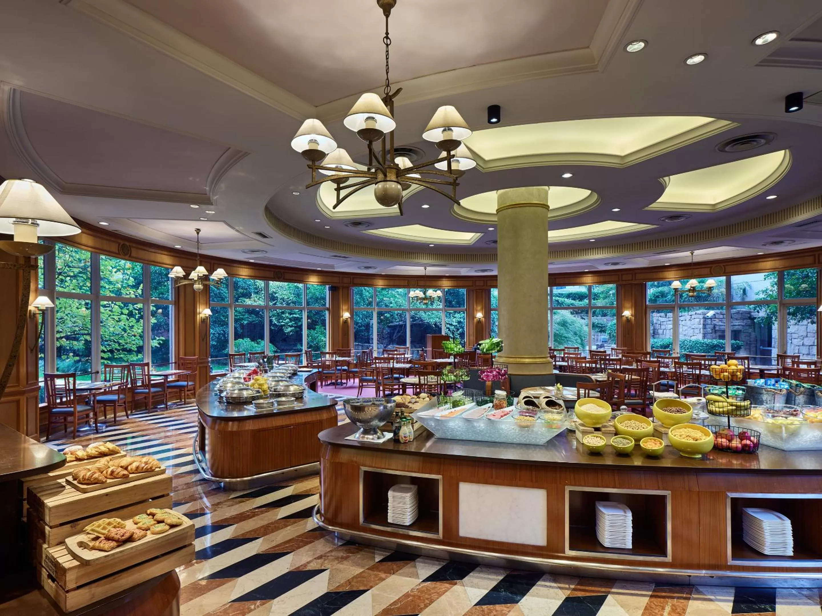 Restaurant/places to eat in Hongqiao Jin Jiang Hotel (Formerly Sheraton Shanghai Hongqiao Hotel)