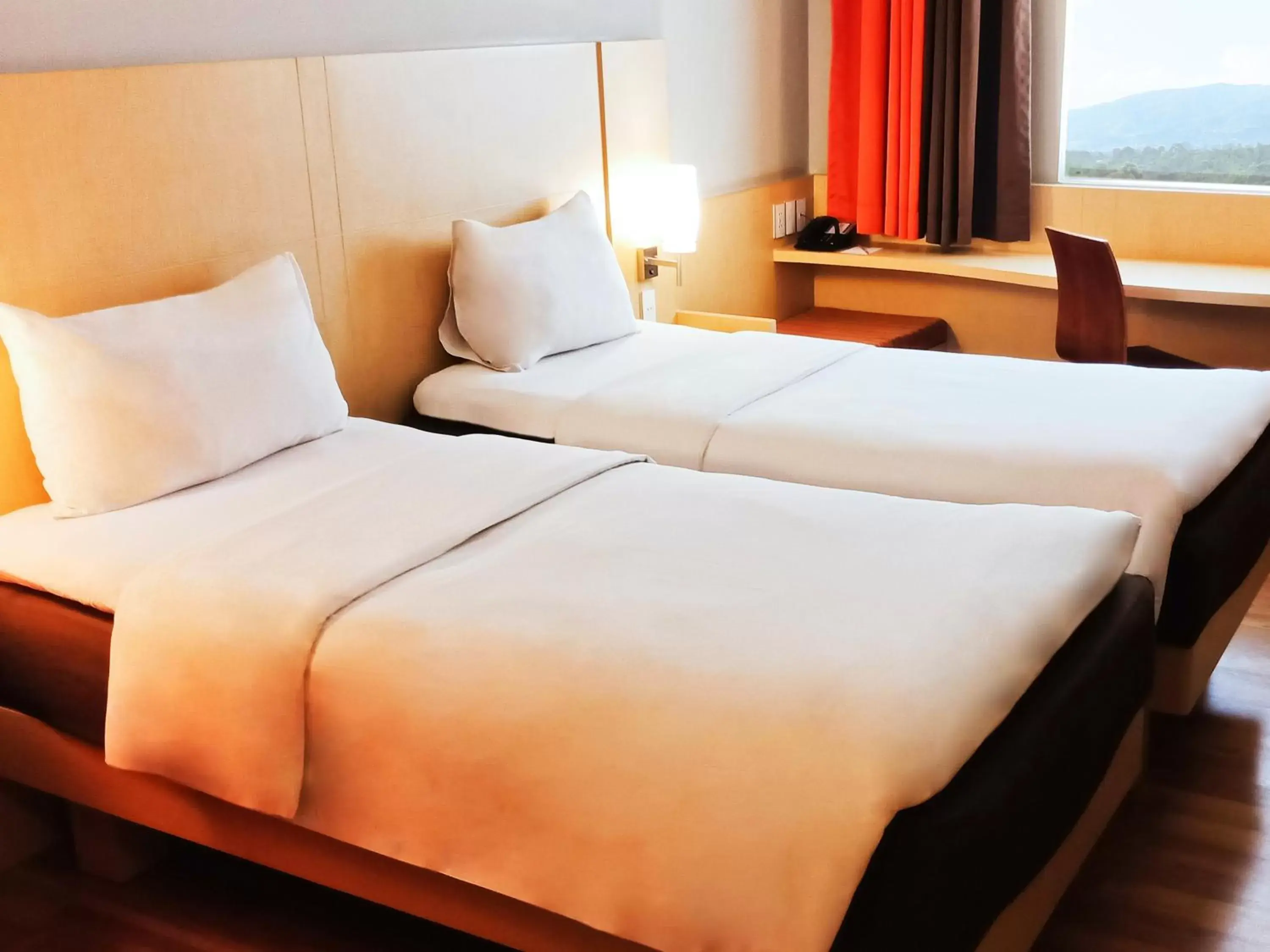 Bedroom, Bed in Ibis Padang