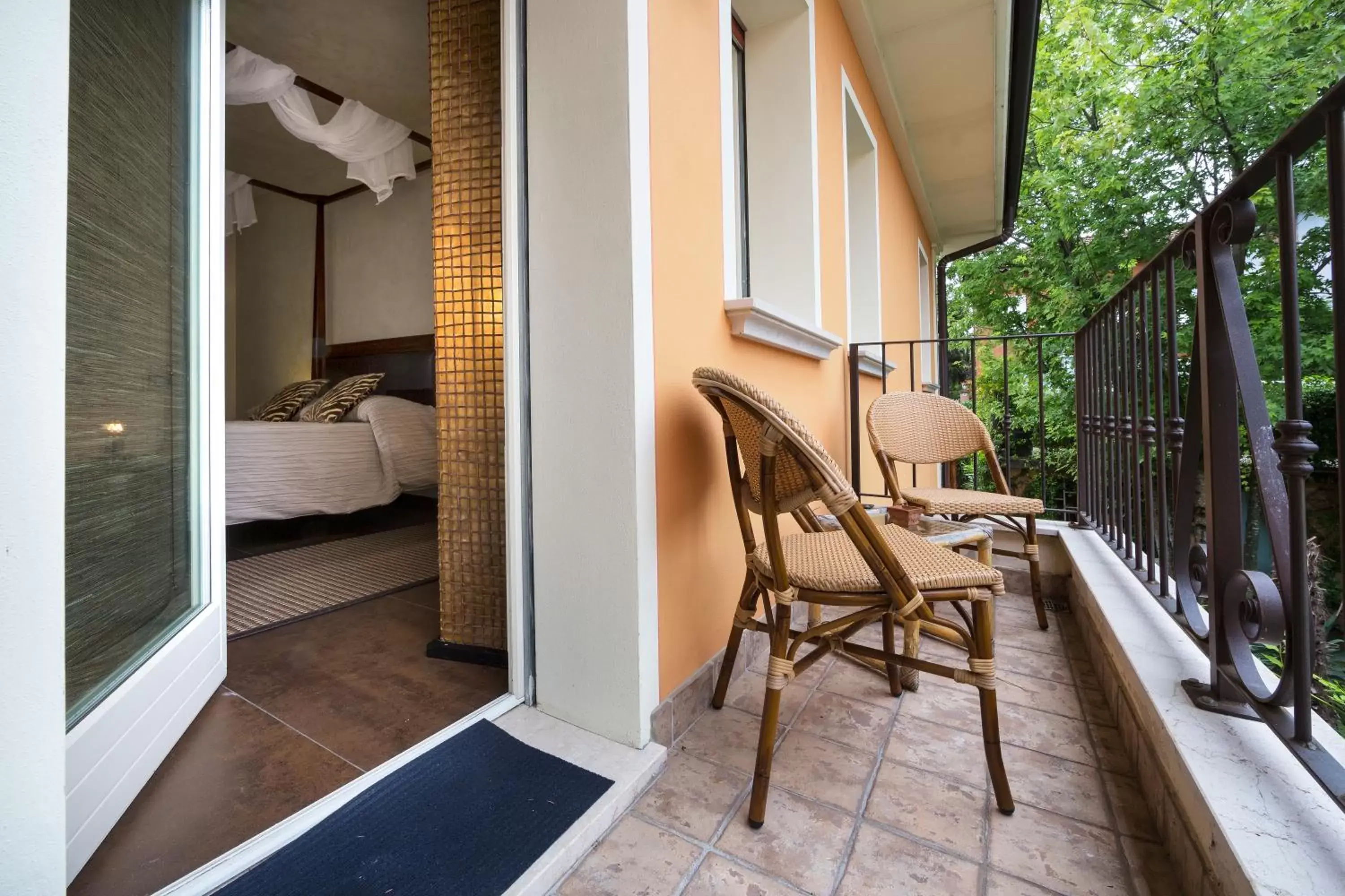 Balcony/Terrace in La Villa Desenzano