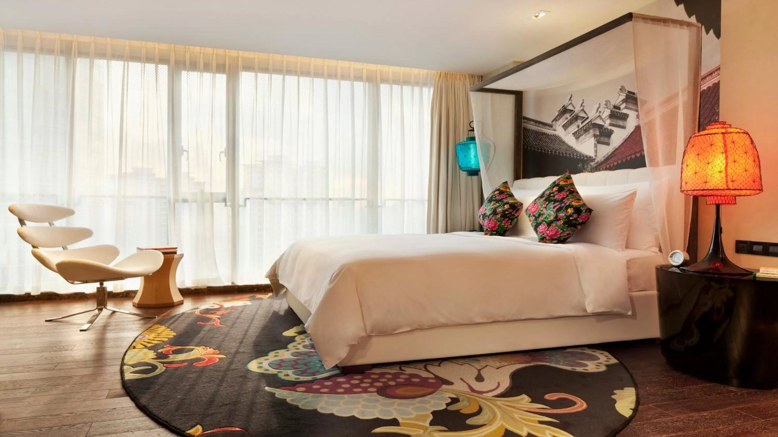 Photo of the whole room, Bed in Hotel Indigo Shanghai On The Bund by IHG