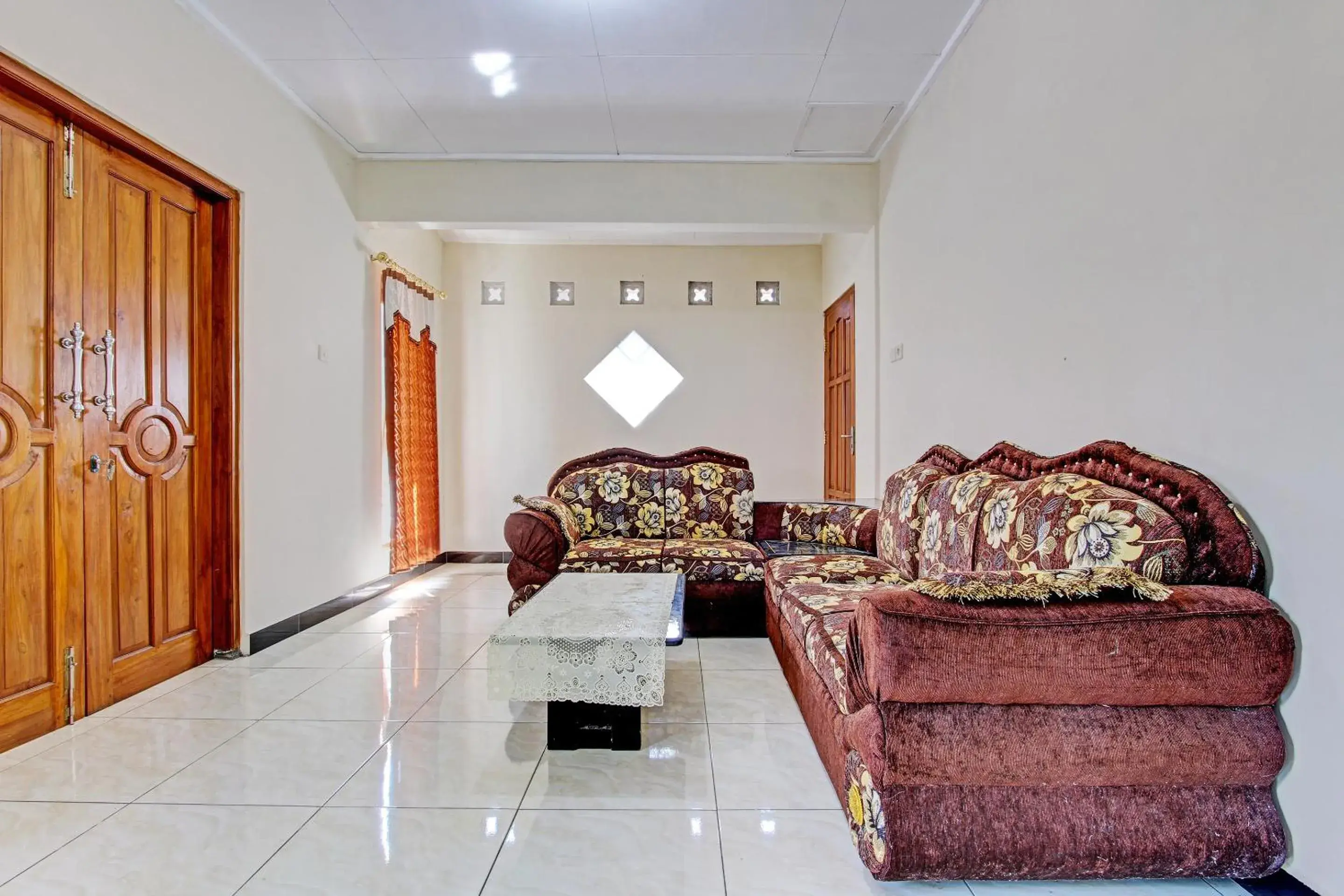 Lobby or reception, Seating Area in OYO 92884 Agustha Homestay