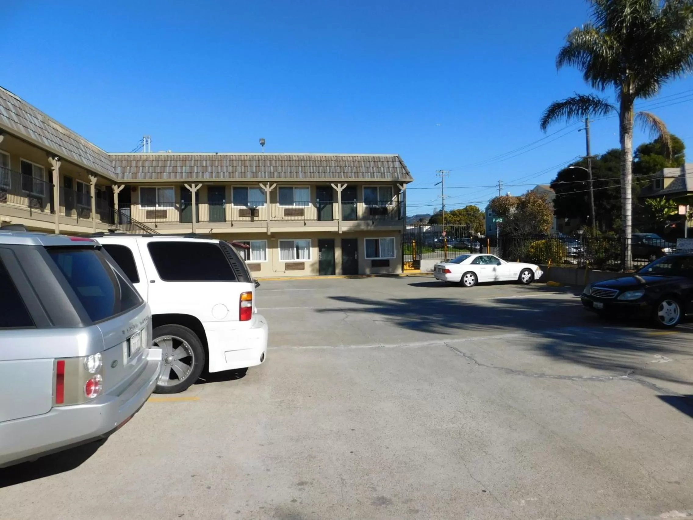 Area and facilities, Property Building in Continental Lodge