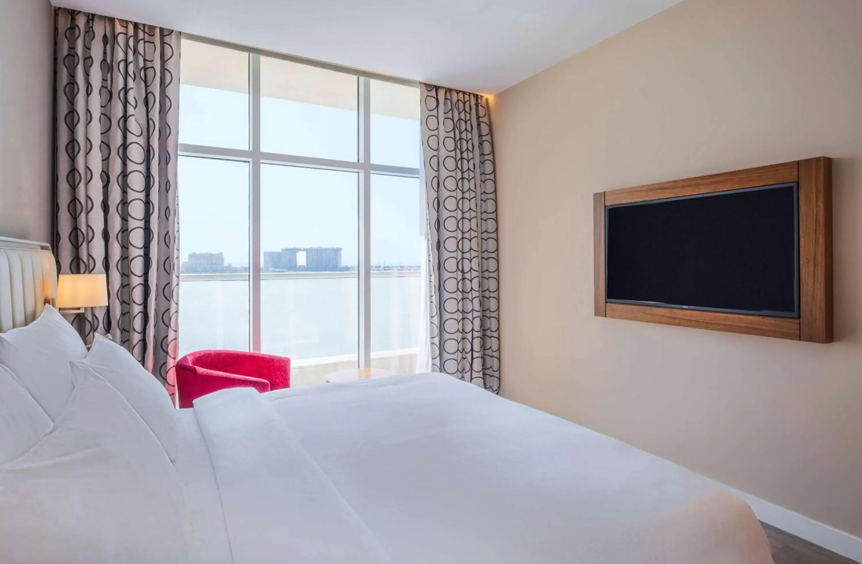 View (from property/room), Bed in Radisson Resort Ras Al Khaimah Marjan Island