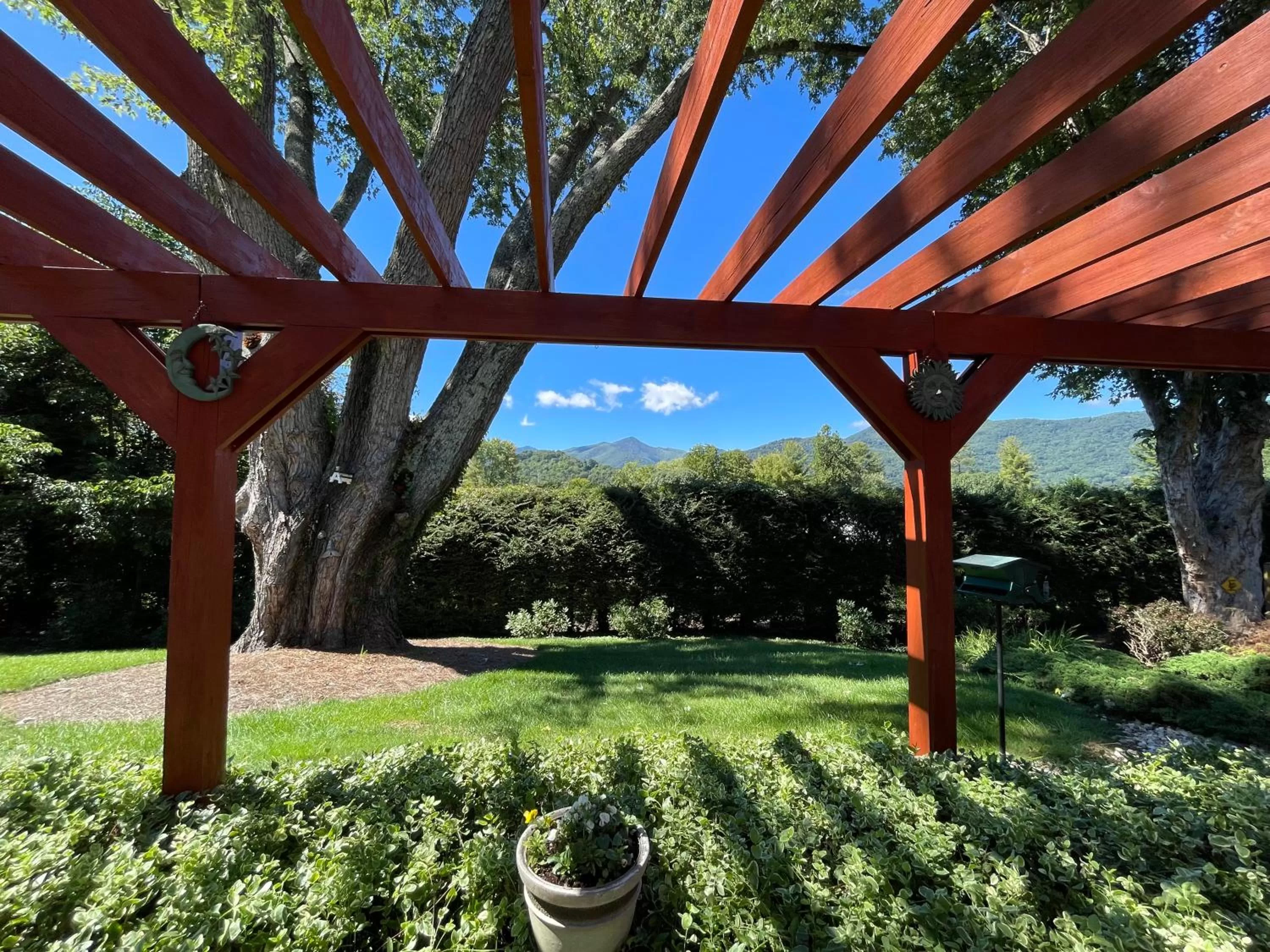 Garden in Brookside Mountain Mist Inn
