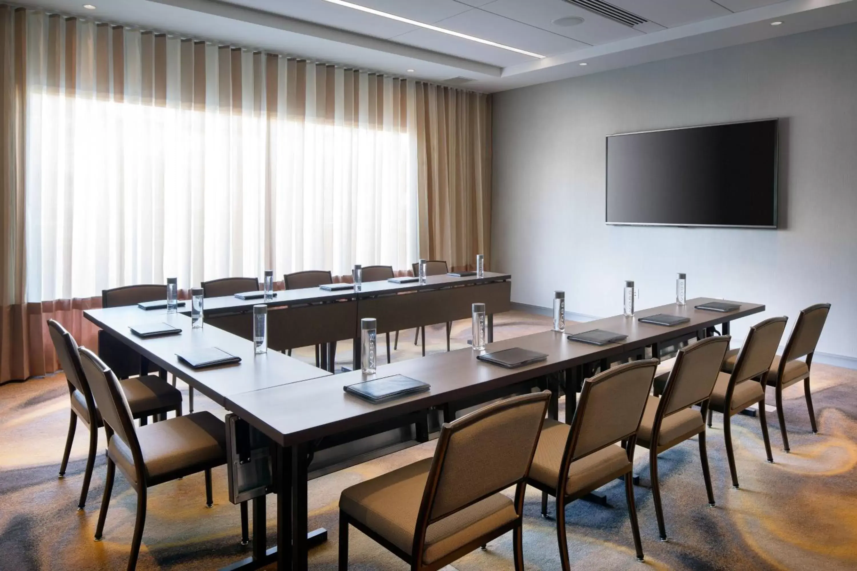 Meeting/conference room in SpringHill Suites by Marriott Los Angeles Burbank/Downtown