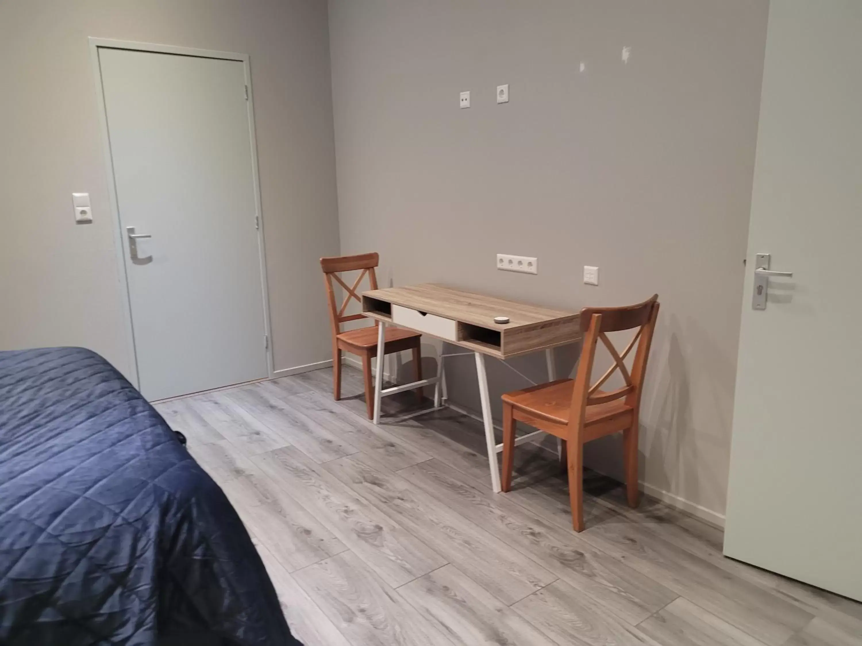 Bed, Dining Area in L'appel Studio near Amsterdam