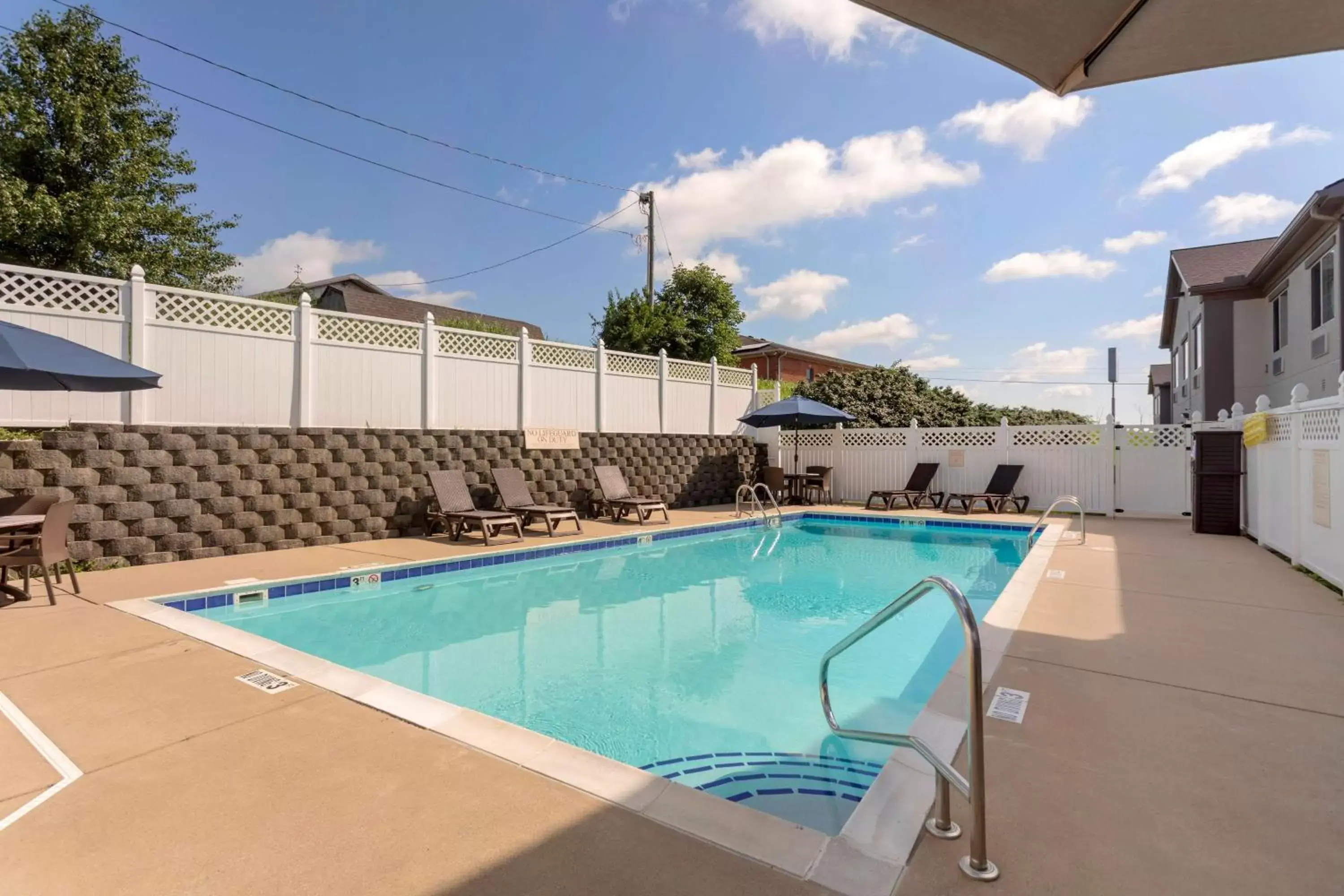 Pool view, Swimming Pool in Best Western Lawrenceburg Inn