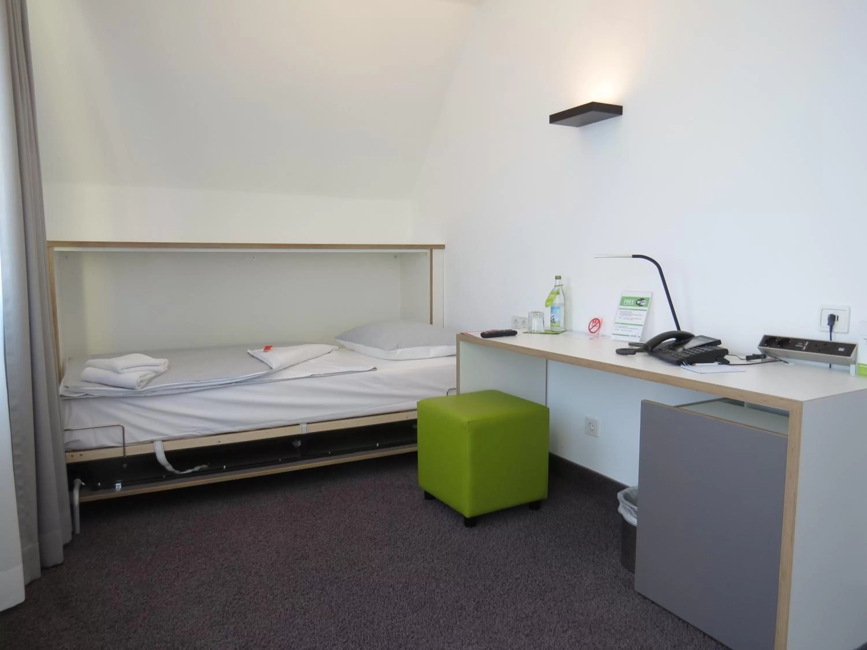 Photo of the whole room, Bed in Comfor Hotel Ulm City