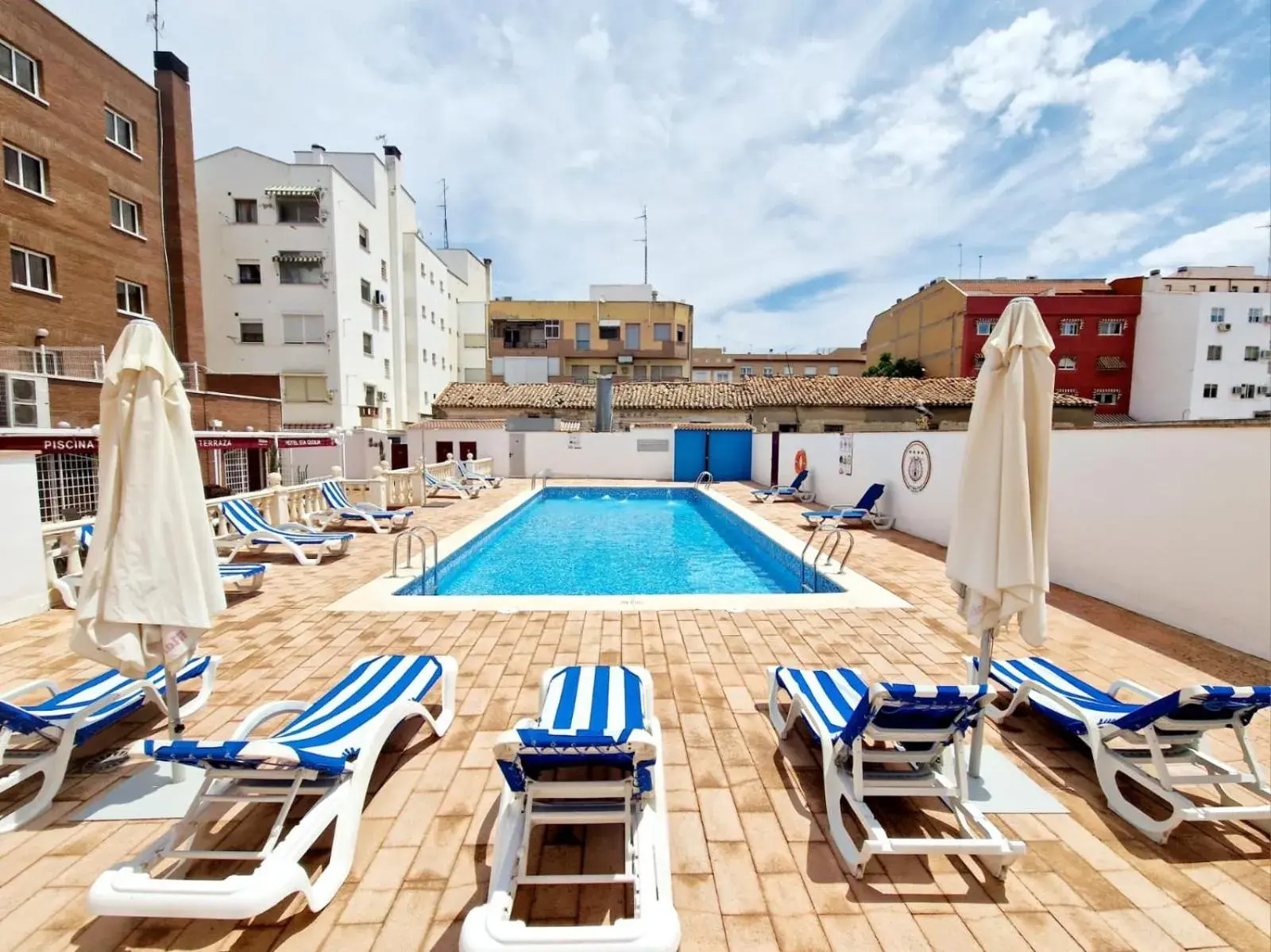 Swimming Pool in Hotel Santa Cecilia