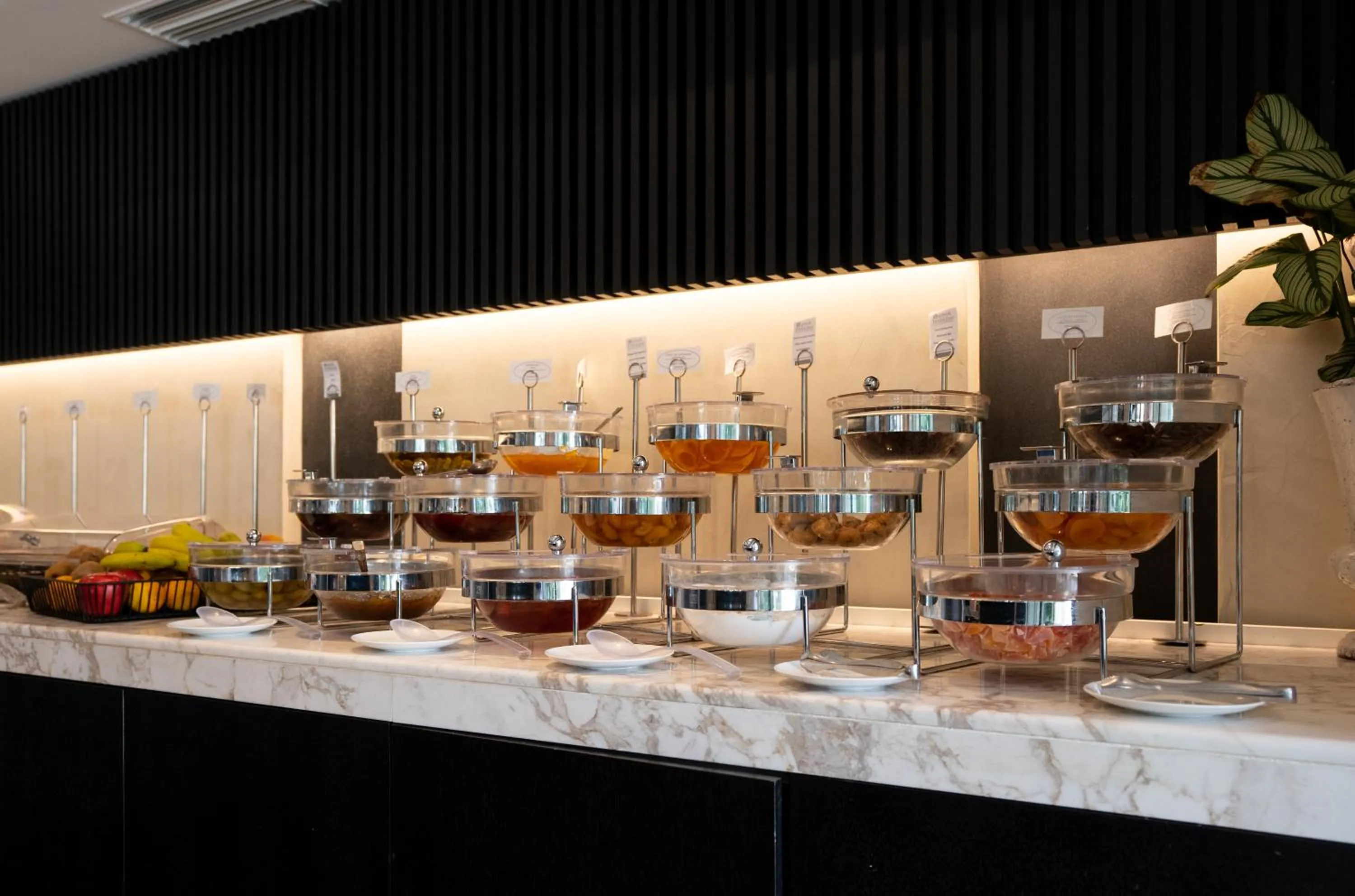 Restaurant/places to eat in Garden City Resort