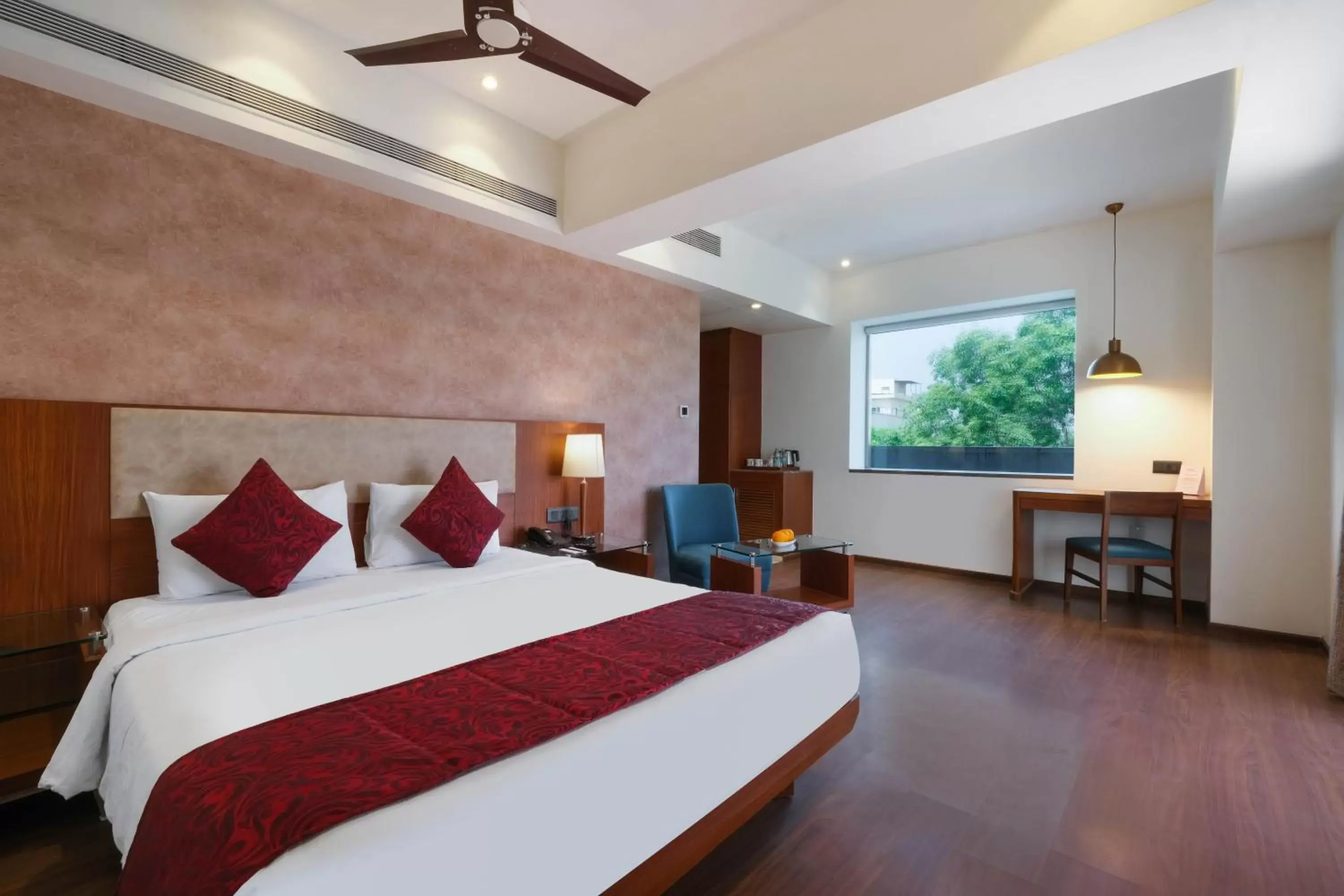 Bed in 7 Apple Hotel - Viman Nagar Pune