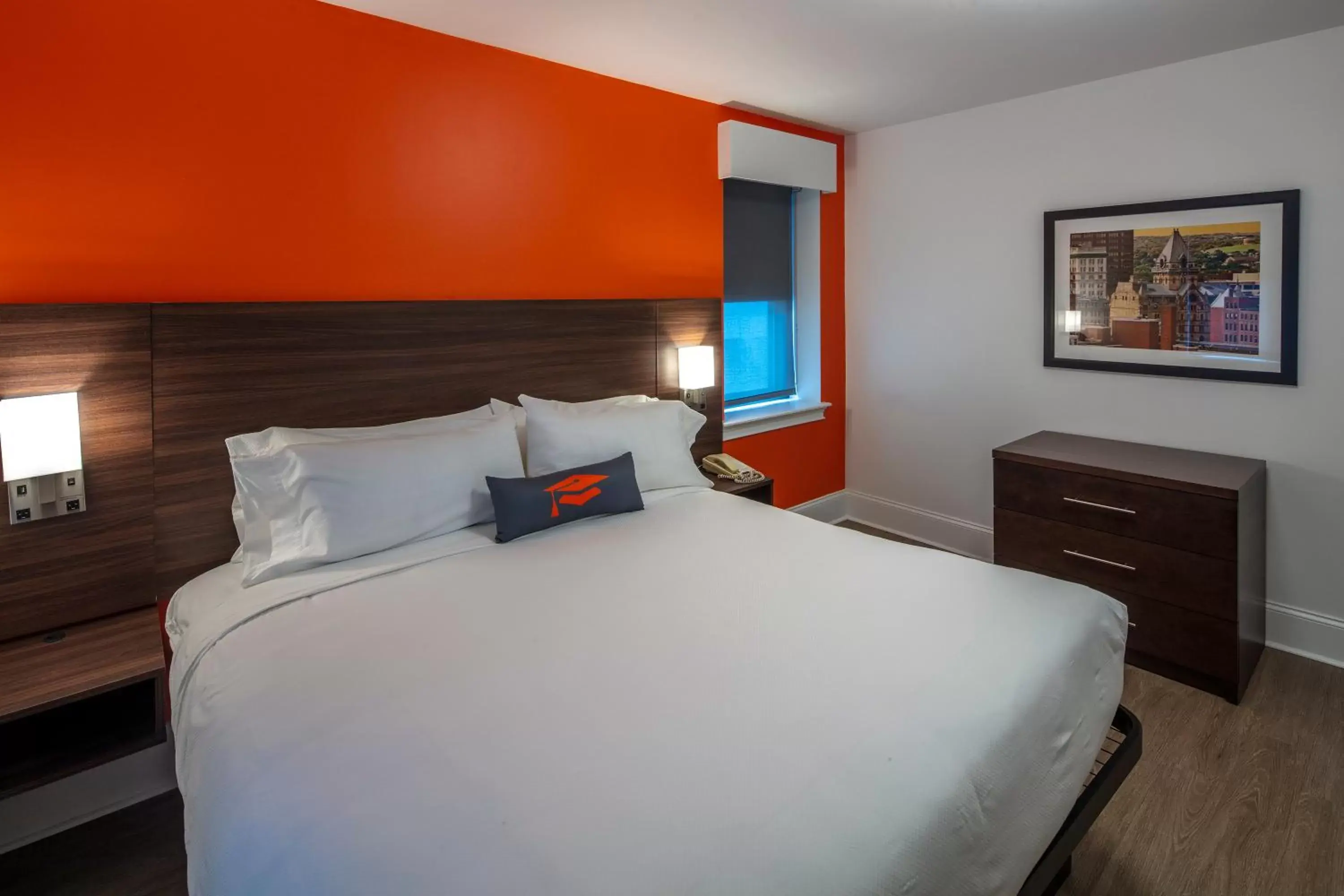 Bedroom, Bed in Collegian Hotel & Suites, Trademark Collection by Wyndham