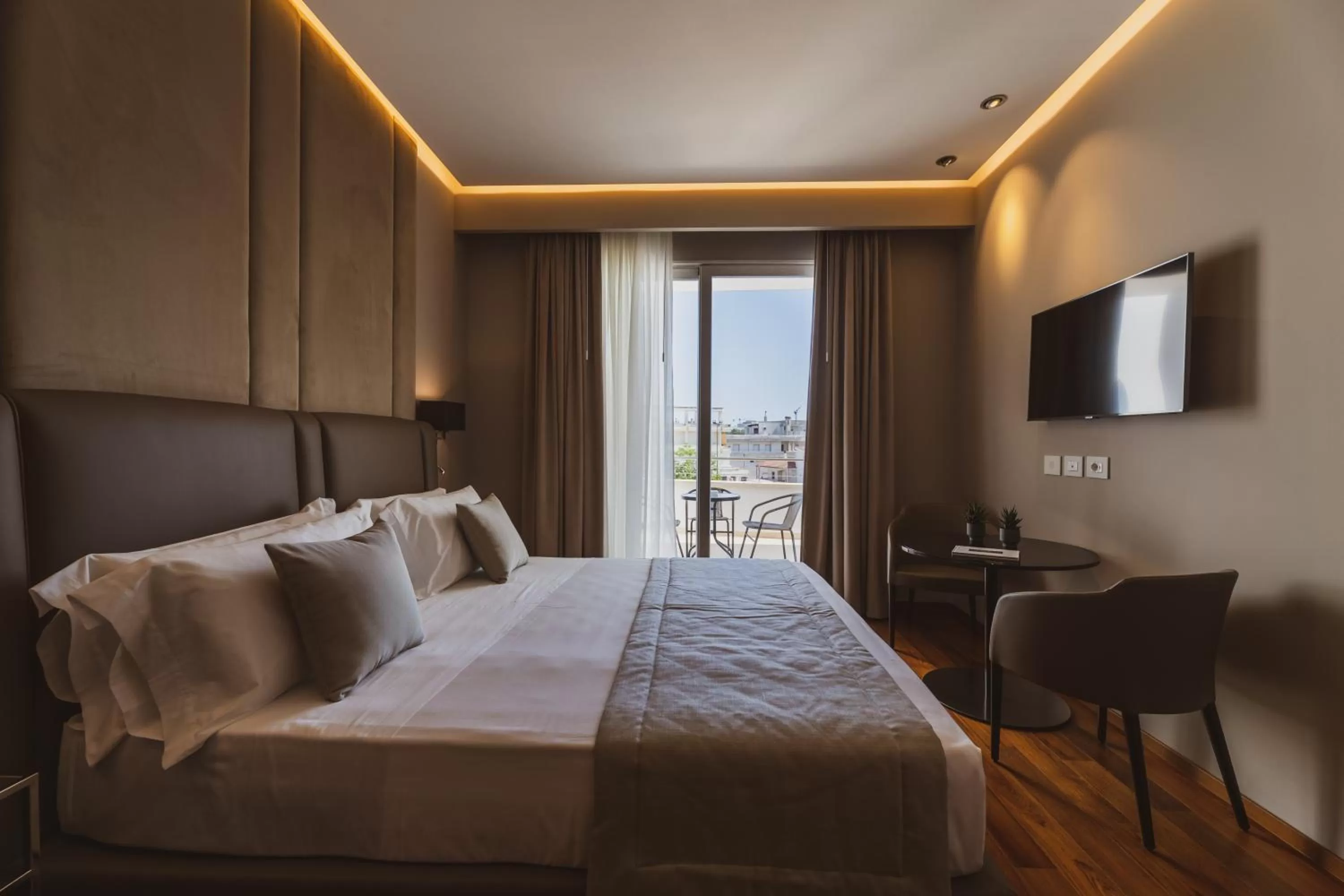 Balcony/Terrace, Bed in Callistos Hotel & Spa