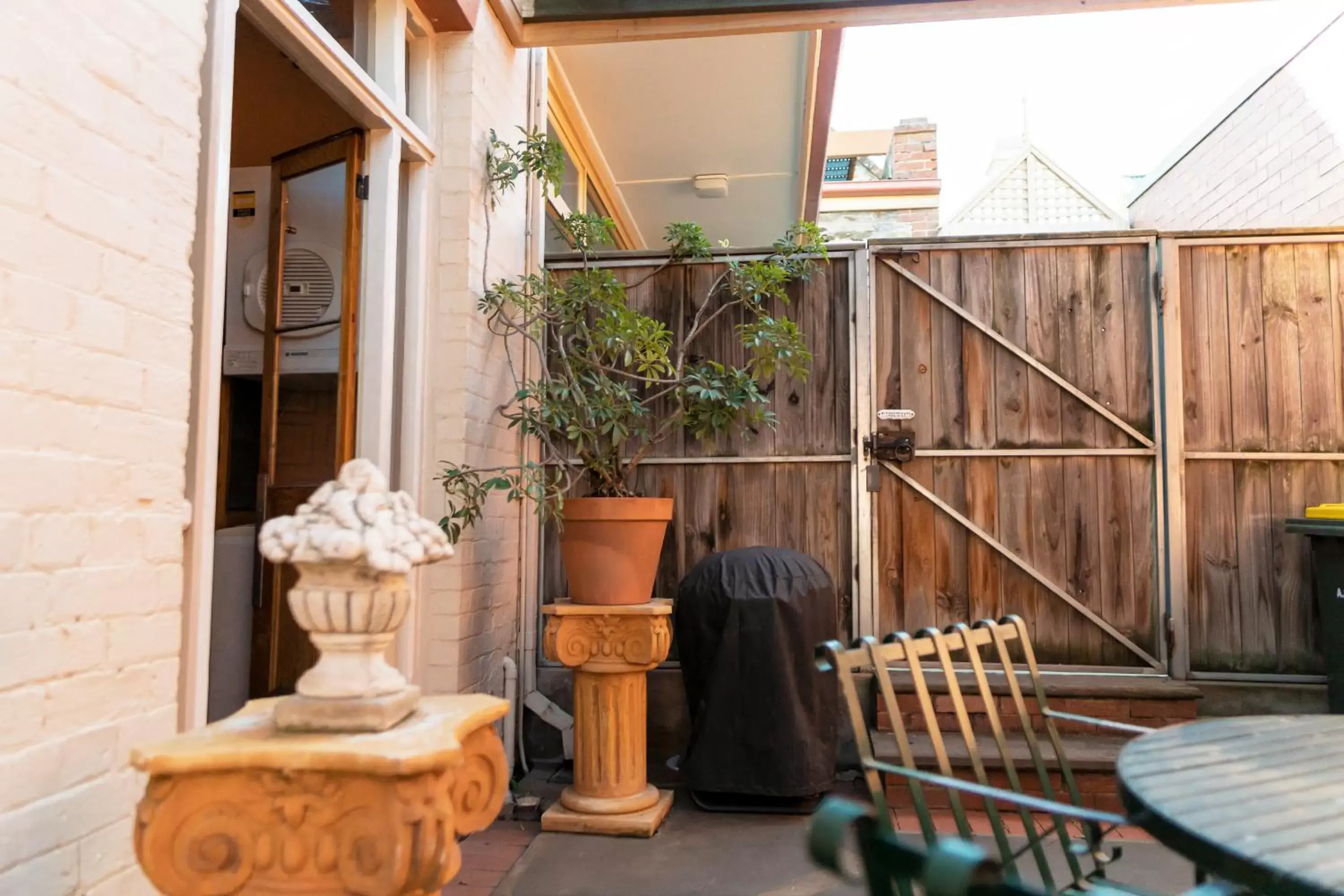 Patio in North Adelaide Heritage Cottages & Apartments